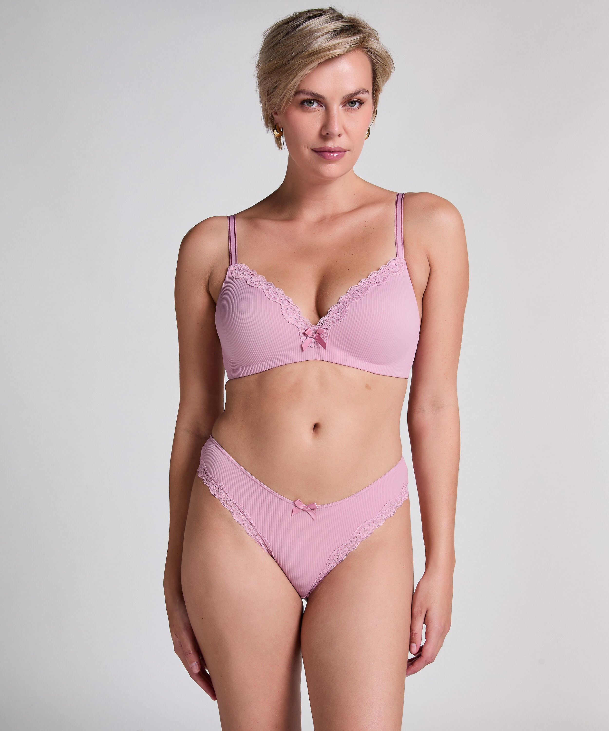 Brazilian Lola, Rosa Brazilian Lola, Rosa