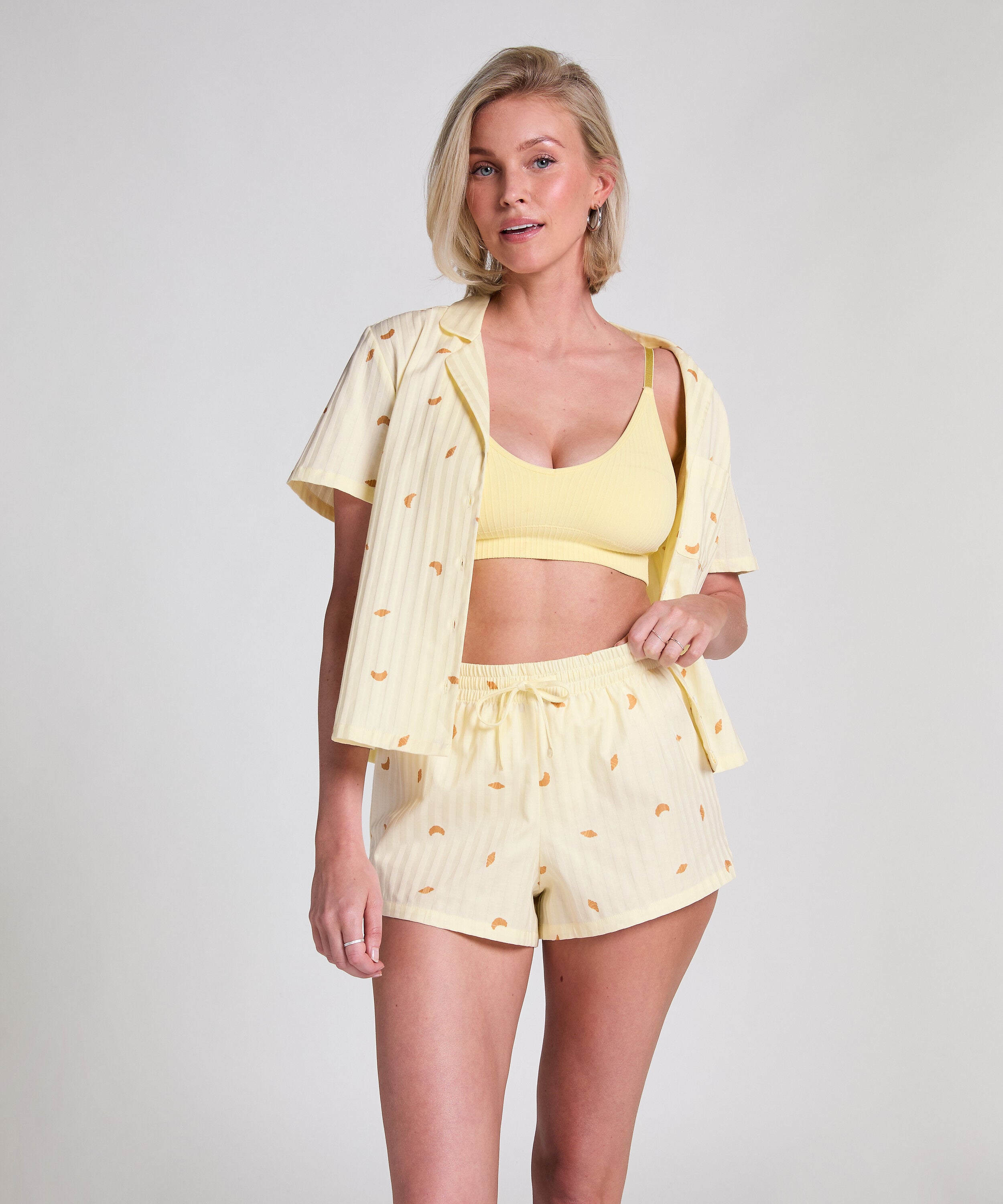 Shorts Baumwolle, Gelb