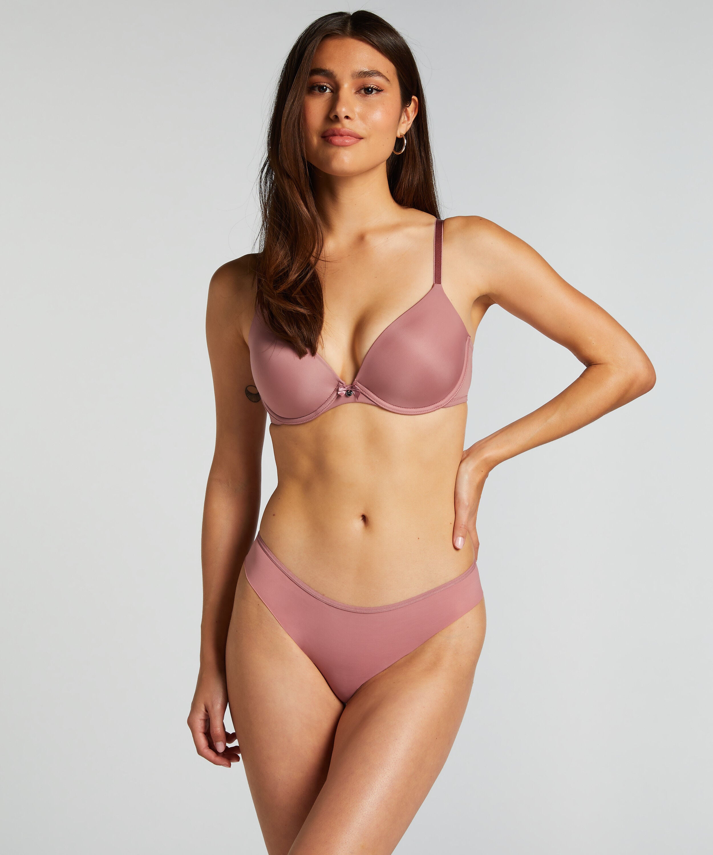 Invisible Brazilian Lace Back, Rosa