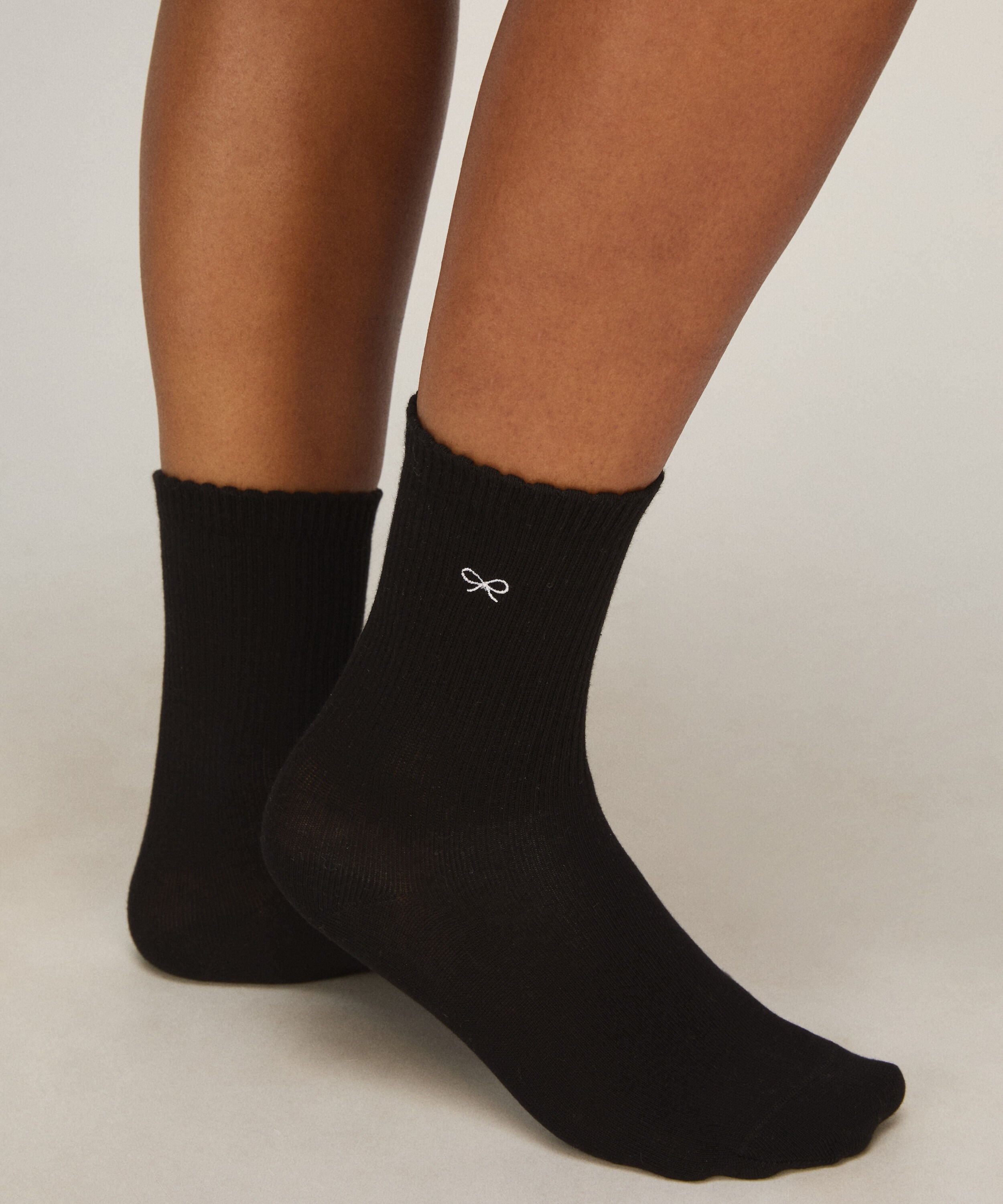 2 Paar Baumwoll-Crew-Socken, Weiß 2 Paar Baumwoll-Crew-Socken, Weiß