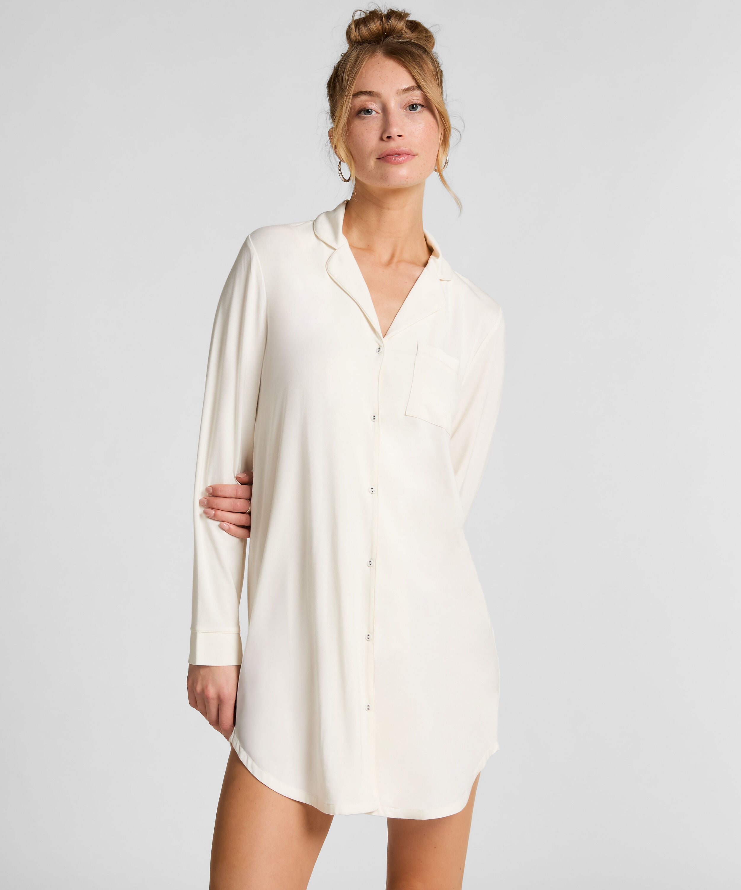 Langärmeliges Jersey-Hemdkleid Essential, Weiß Langärmeliges Jersey-Hemdkleid Essential, Weiß