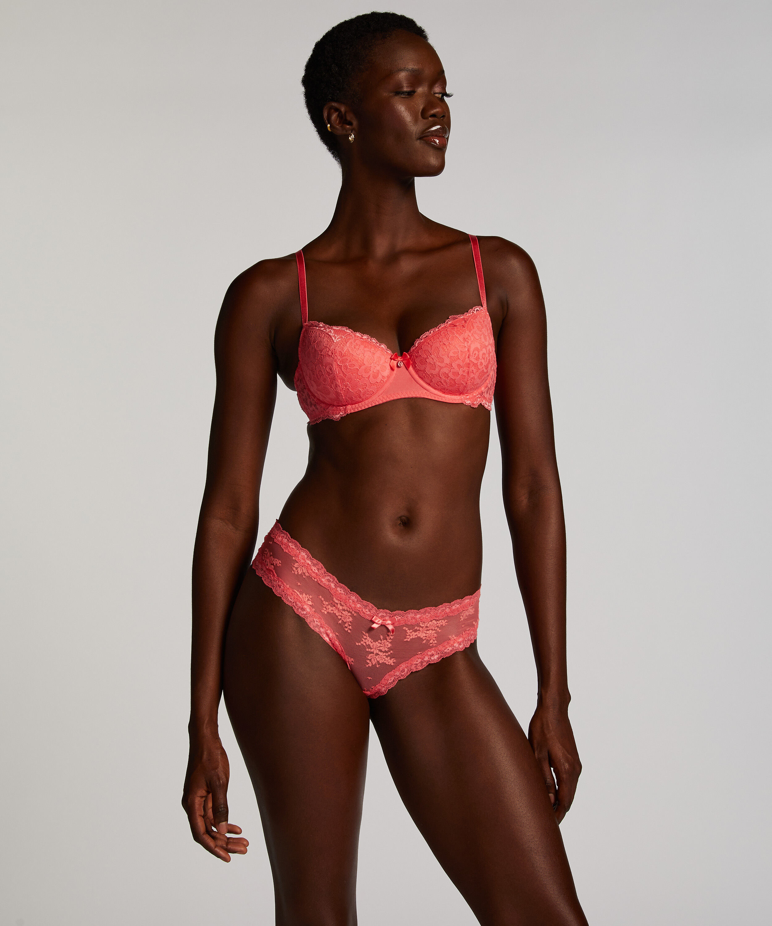 Brazilian V-shape Mesh, Rosa