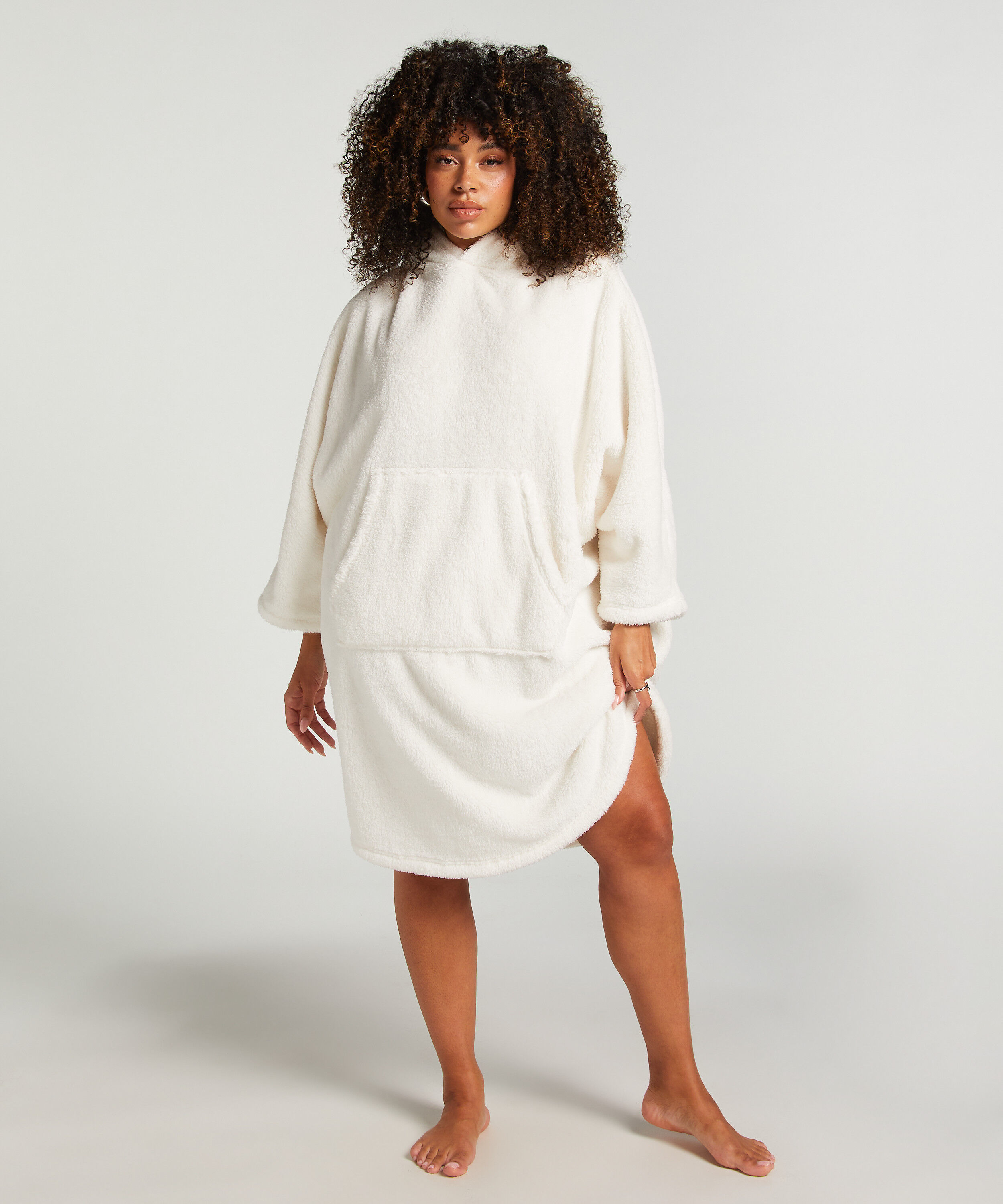 Kleid aus Snuggle Fleece Lounge, Weiß