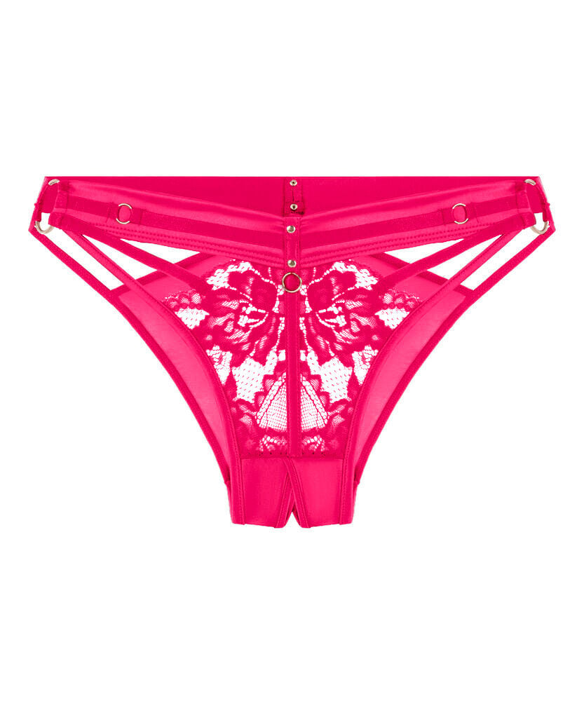 Emmeline Brazilian mit offenem Schritt