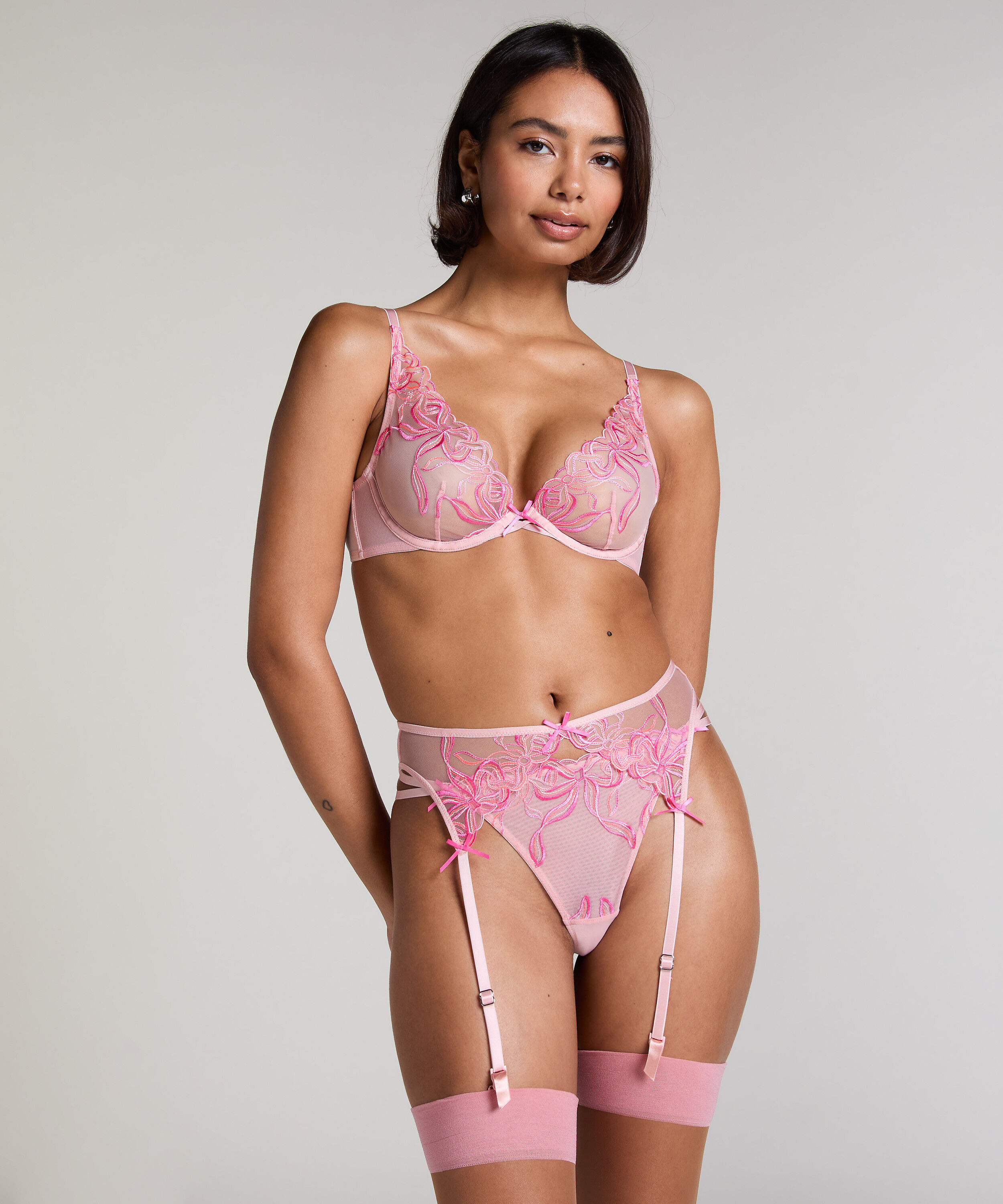 Strapse Beau, Rosa