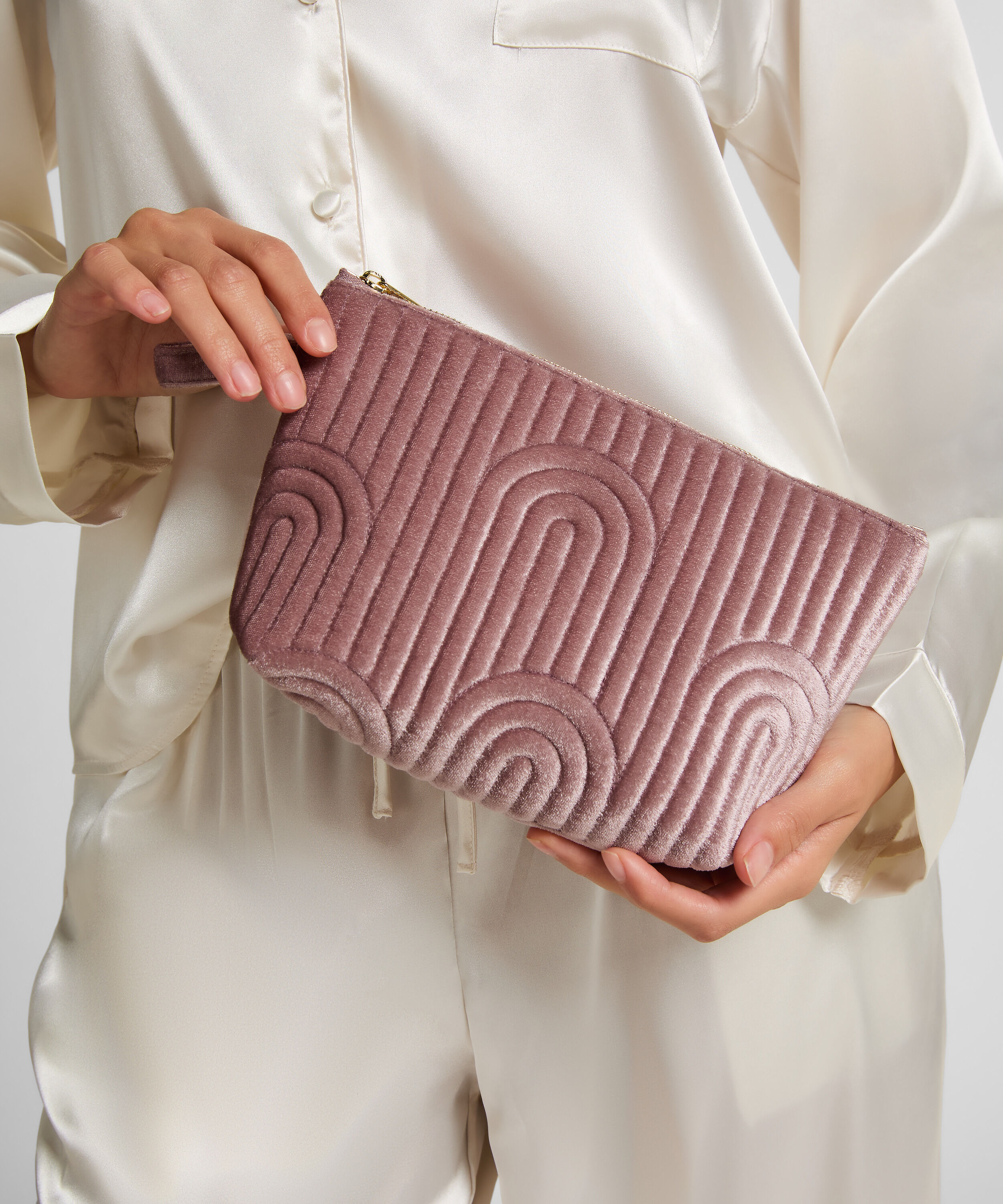 Kleine Kosmetiktasche aus Velours, Lila Kleine Kosmetiktasche aus Velours, Lila