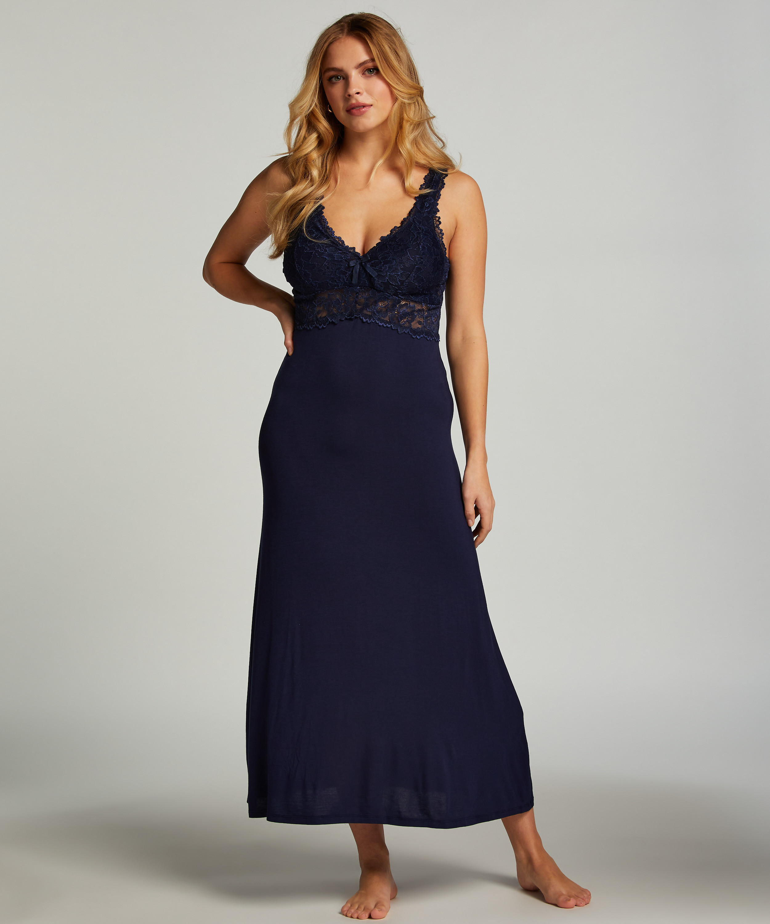 Slipdress Nora Lace Long für 36.99€ - Babydolls & Negligés  
