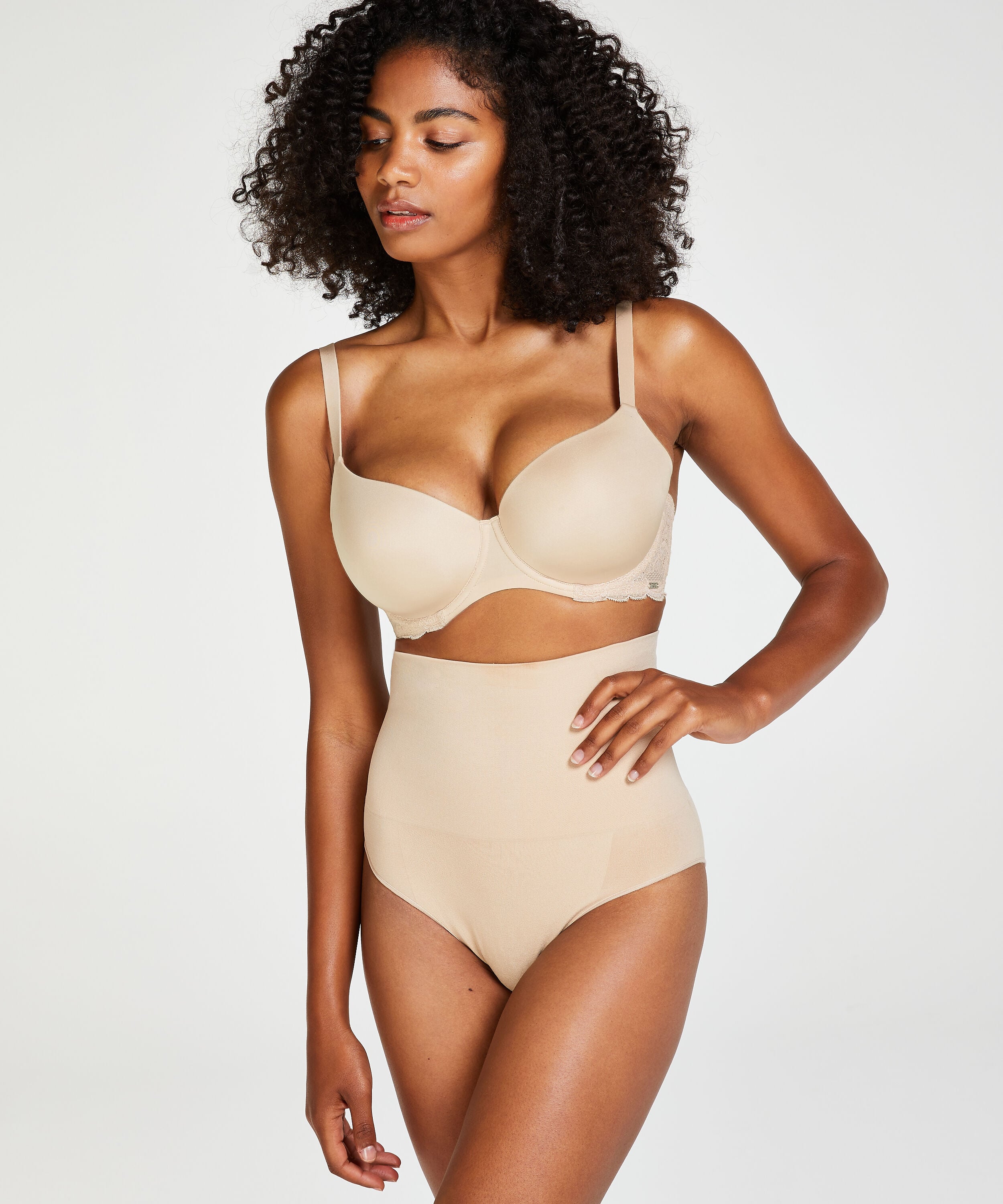 Straffender hoher Slip, Beige Straffender hoher Slip, Beige