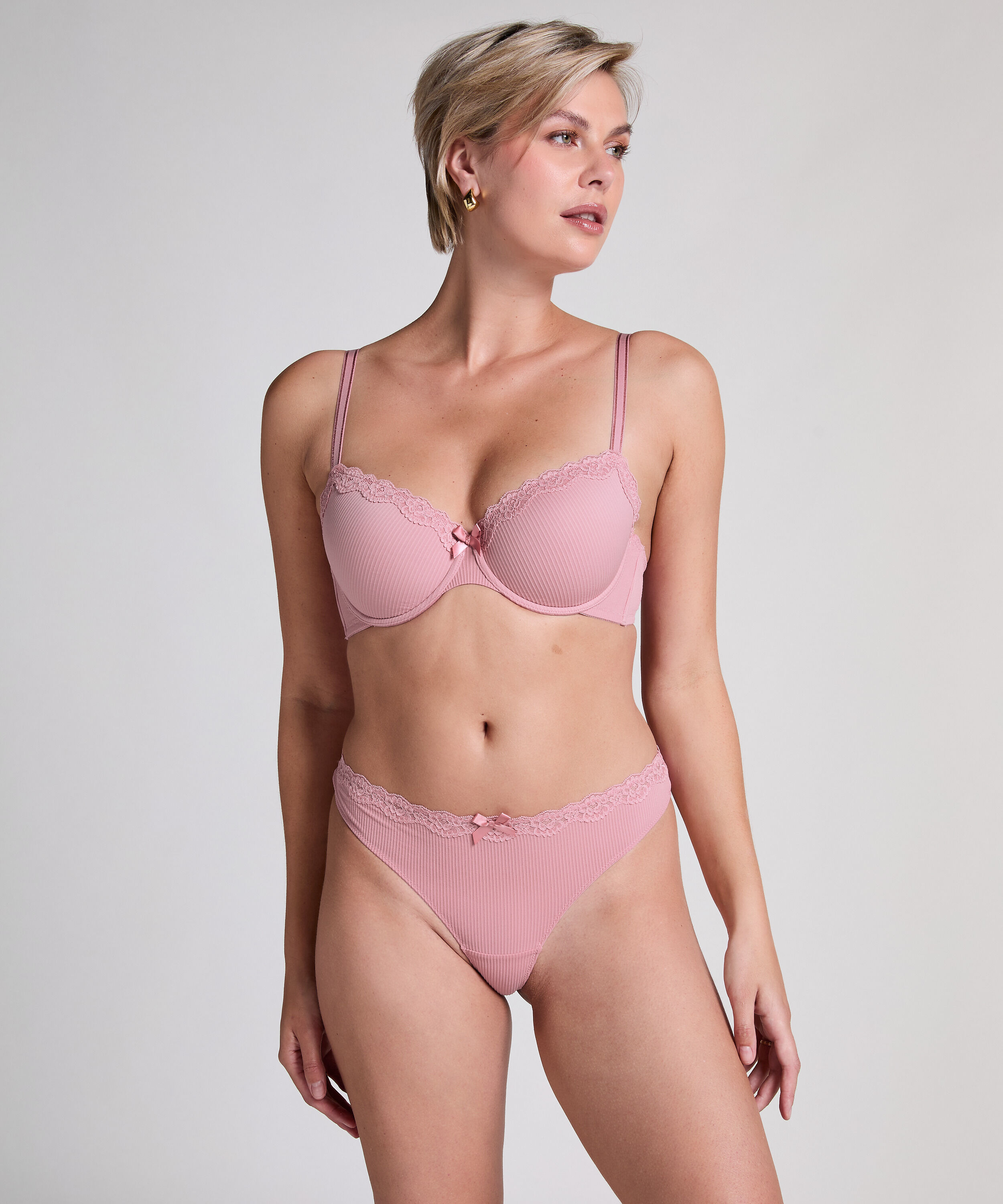 String Lola, Rosa String Lola, Rosa