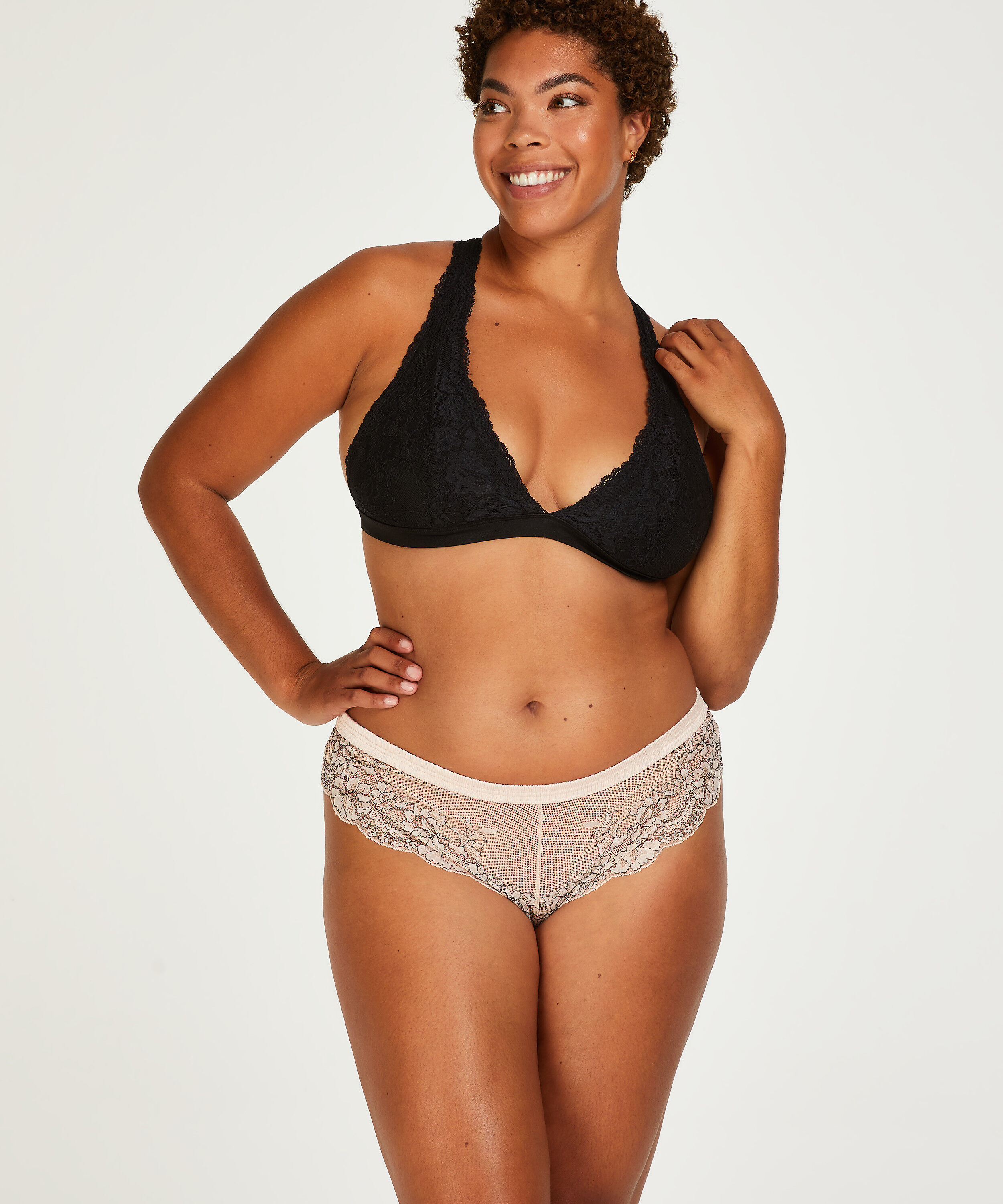 Brazilian Yvo Curvy, Rosa