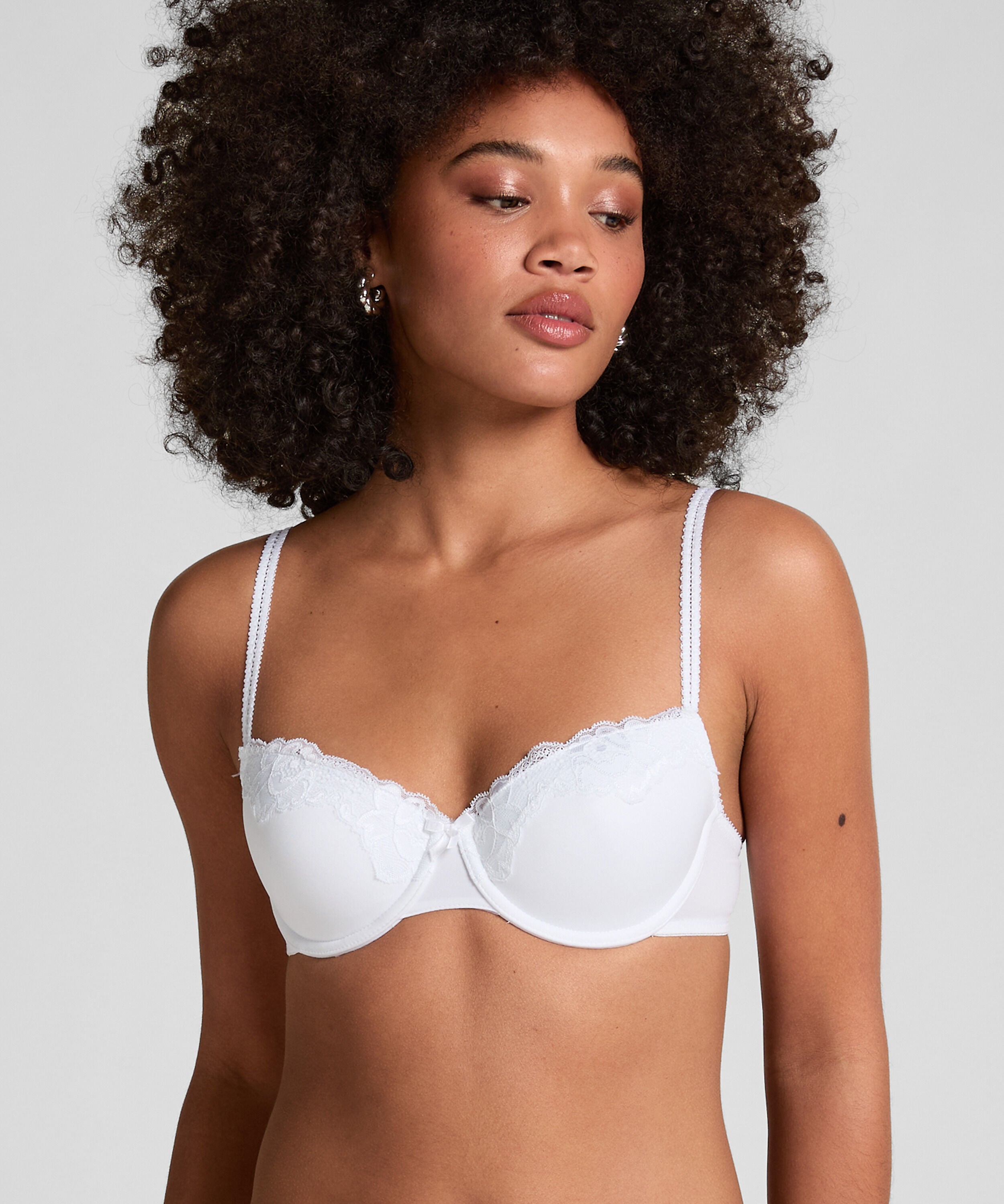Vorgeformter Bügel-BH Secret Lace mit Spitze, Weiß Vorgeformter Bügel-BH Secret Lace mit Spitze, Weiß