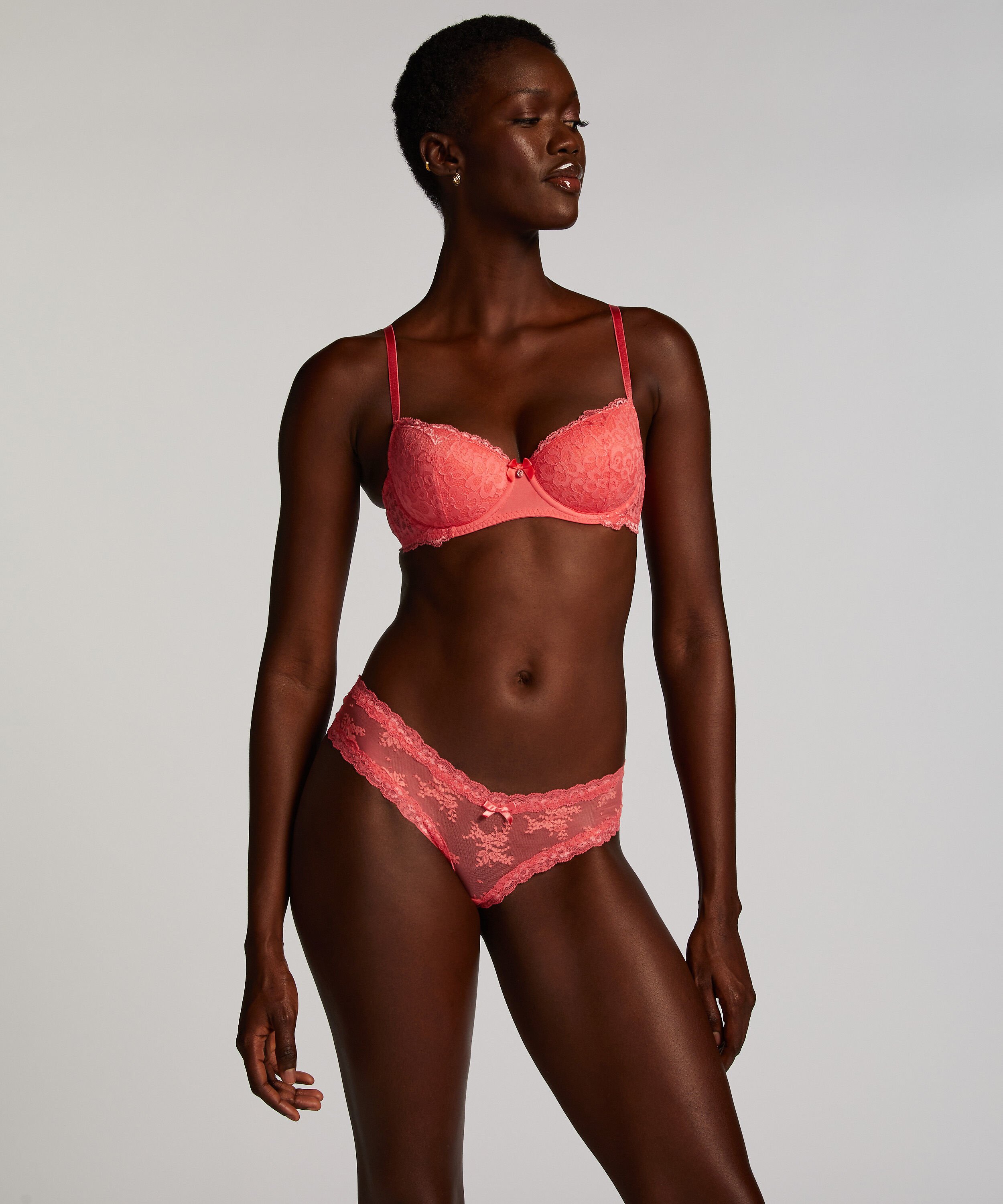 Brazilian V-shape Mesh, Rosa