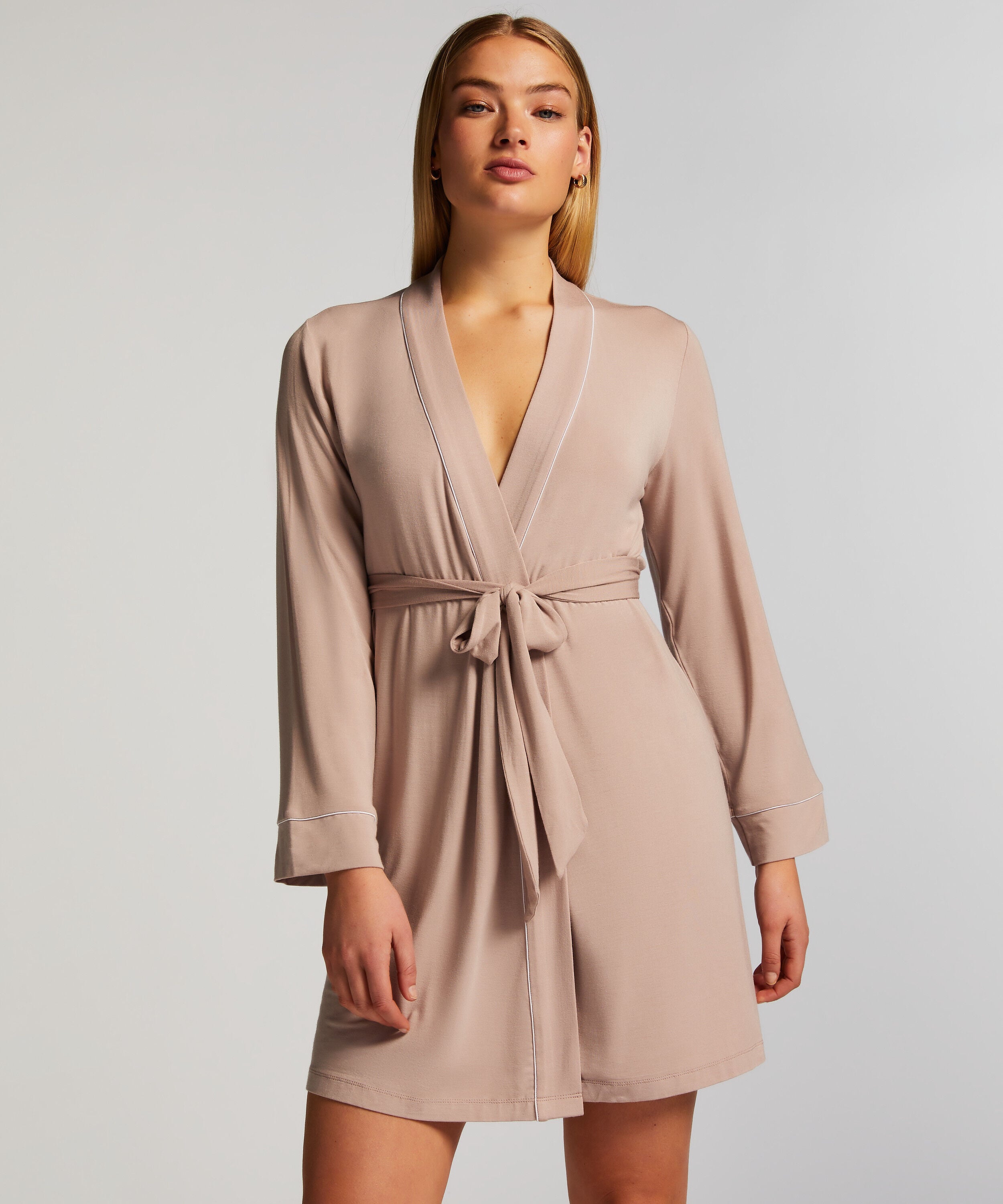 Short Jersey Robe Essentials, Beige Short Jersey Robe Essentials, Beige