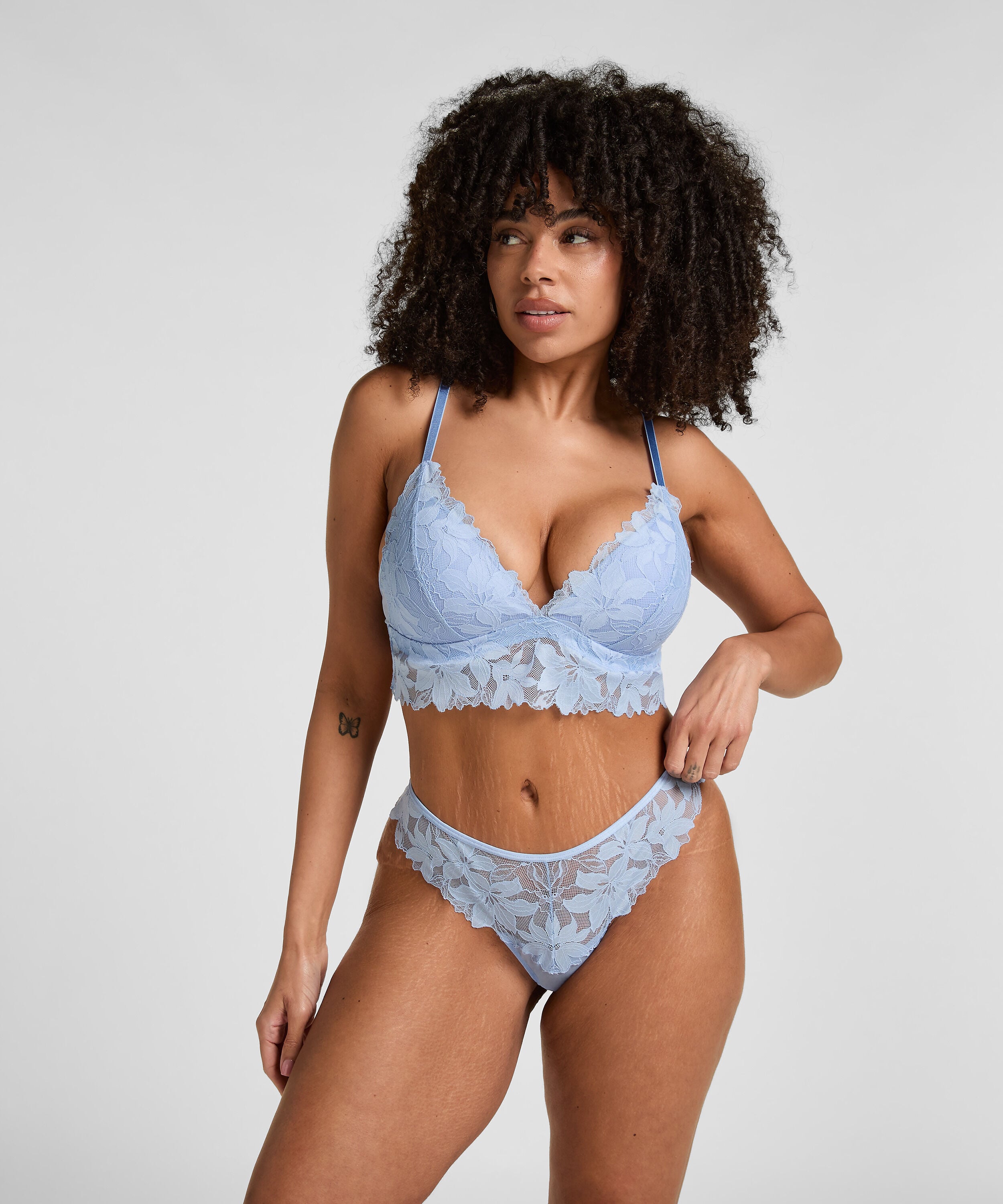 Cheekini Ingrid, Blau