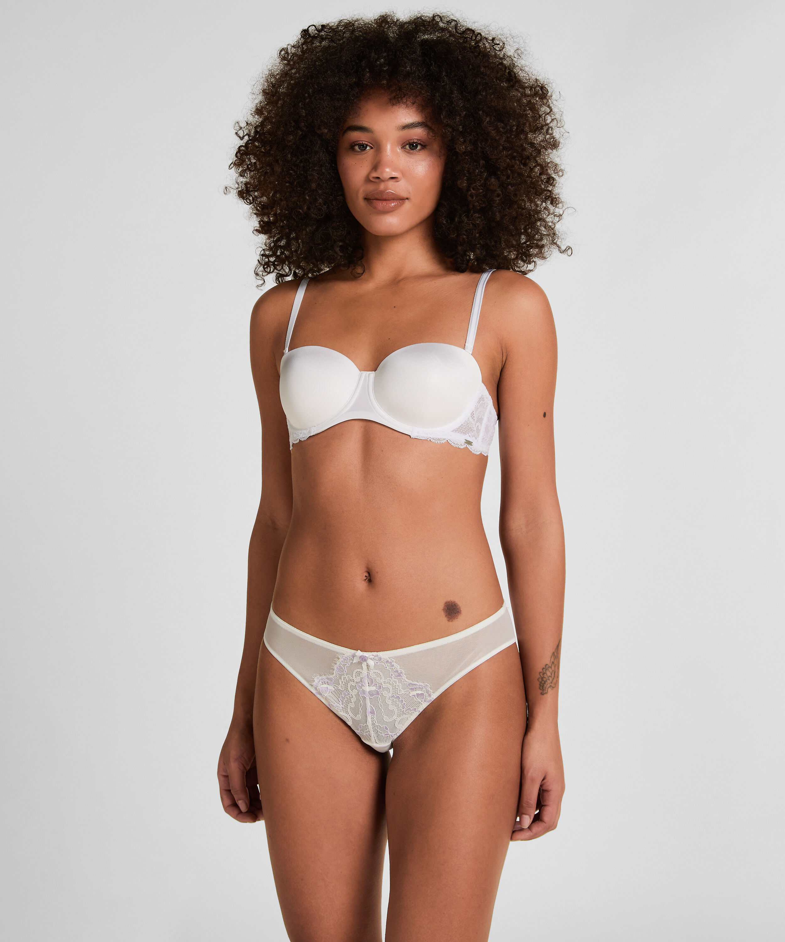 Solene Brazilian, Weiß