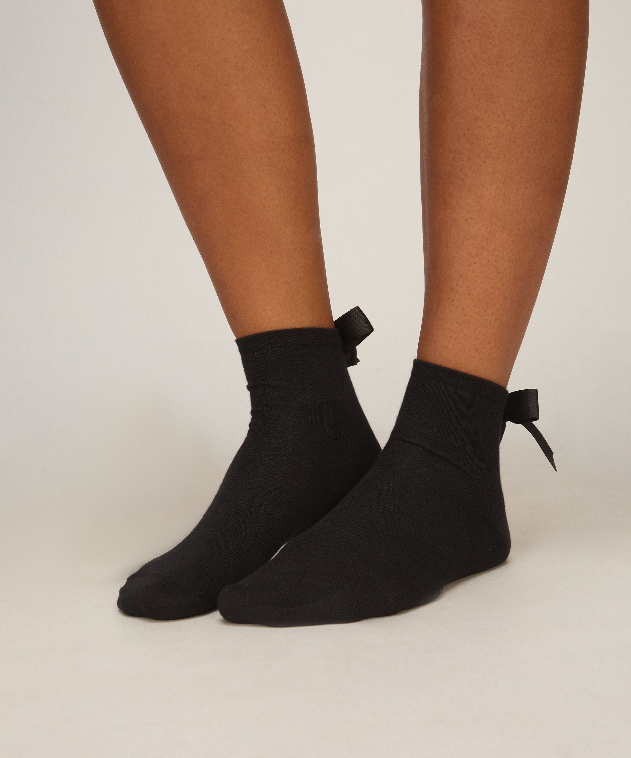 Socken Bow Modal