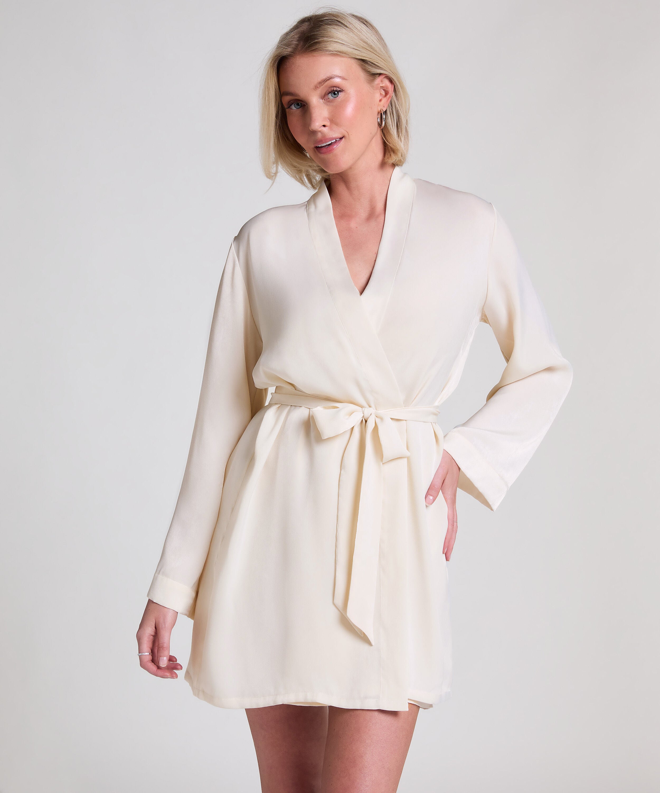 Kimono Satin, Weiß