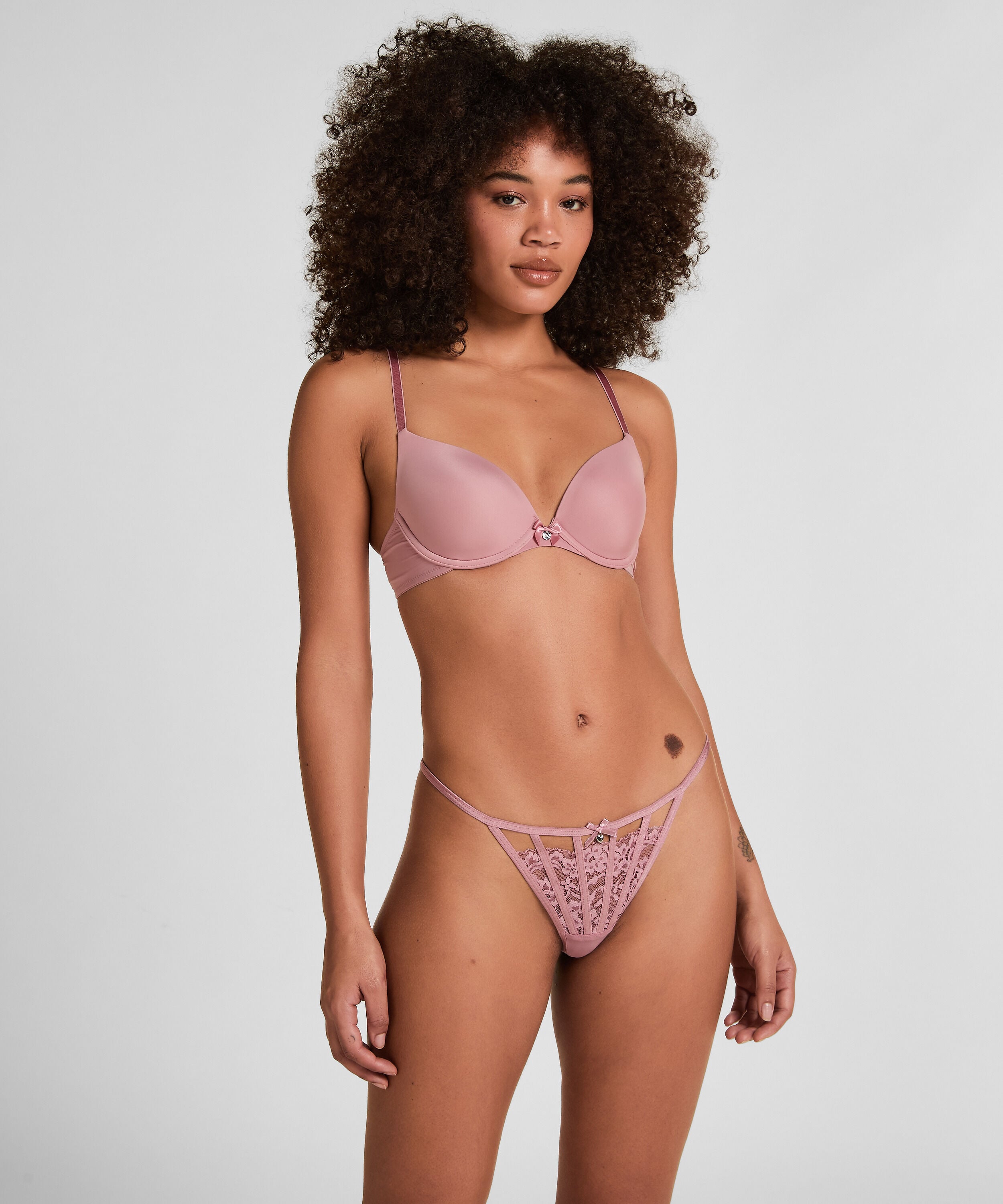 String Maxime, Rosa String Maxime, Rosa