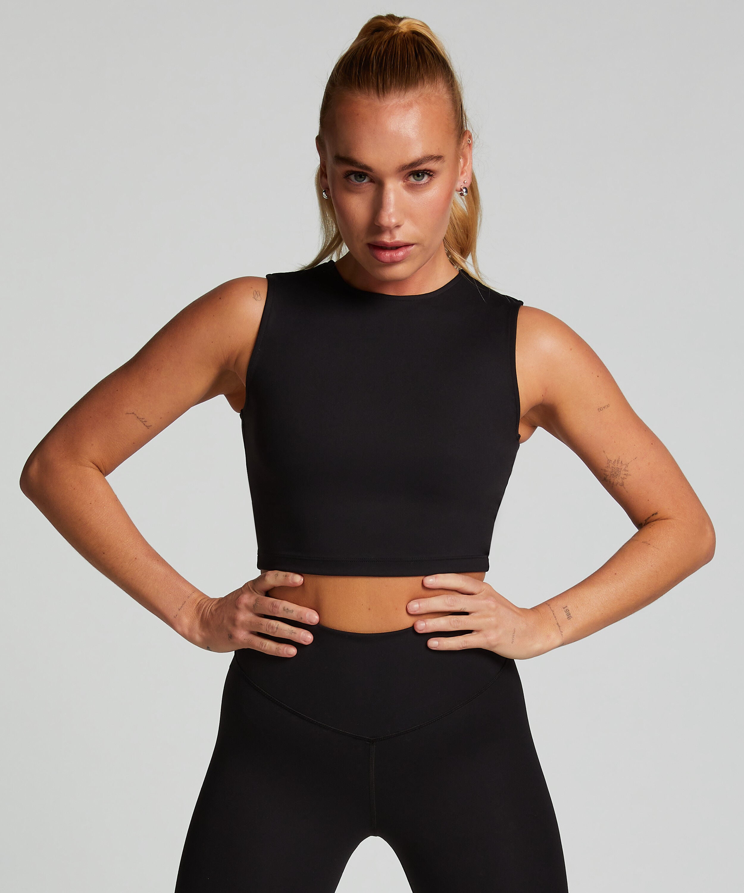 HKMX Sport-Top, Schwarz