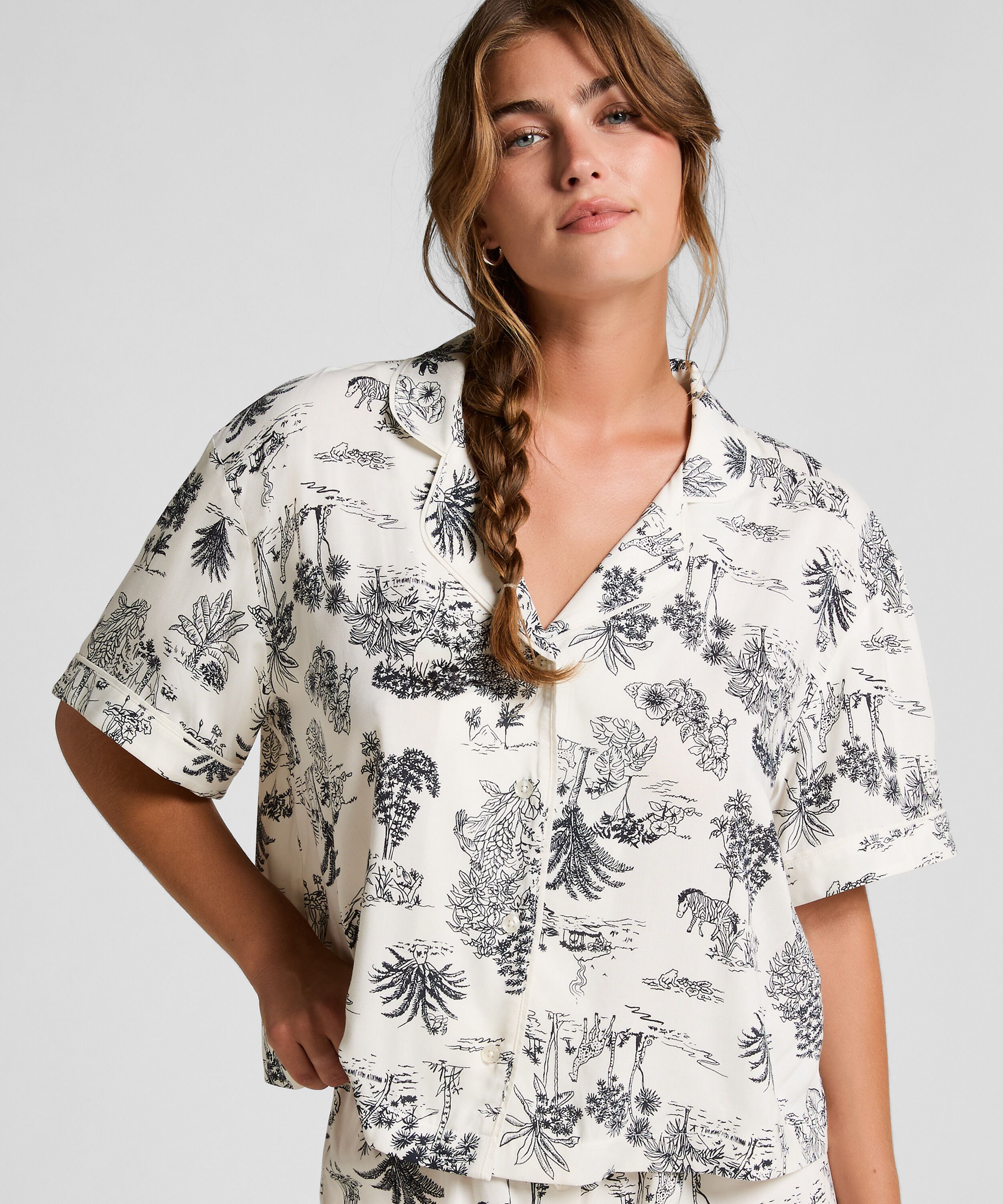 Kurzärmelige Jacke aus Webstoff