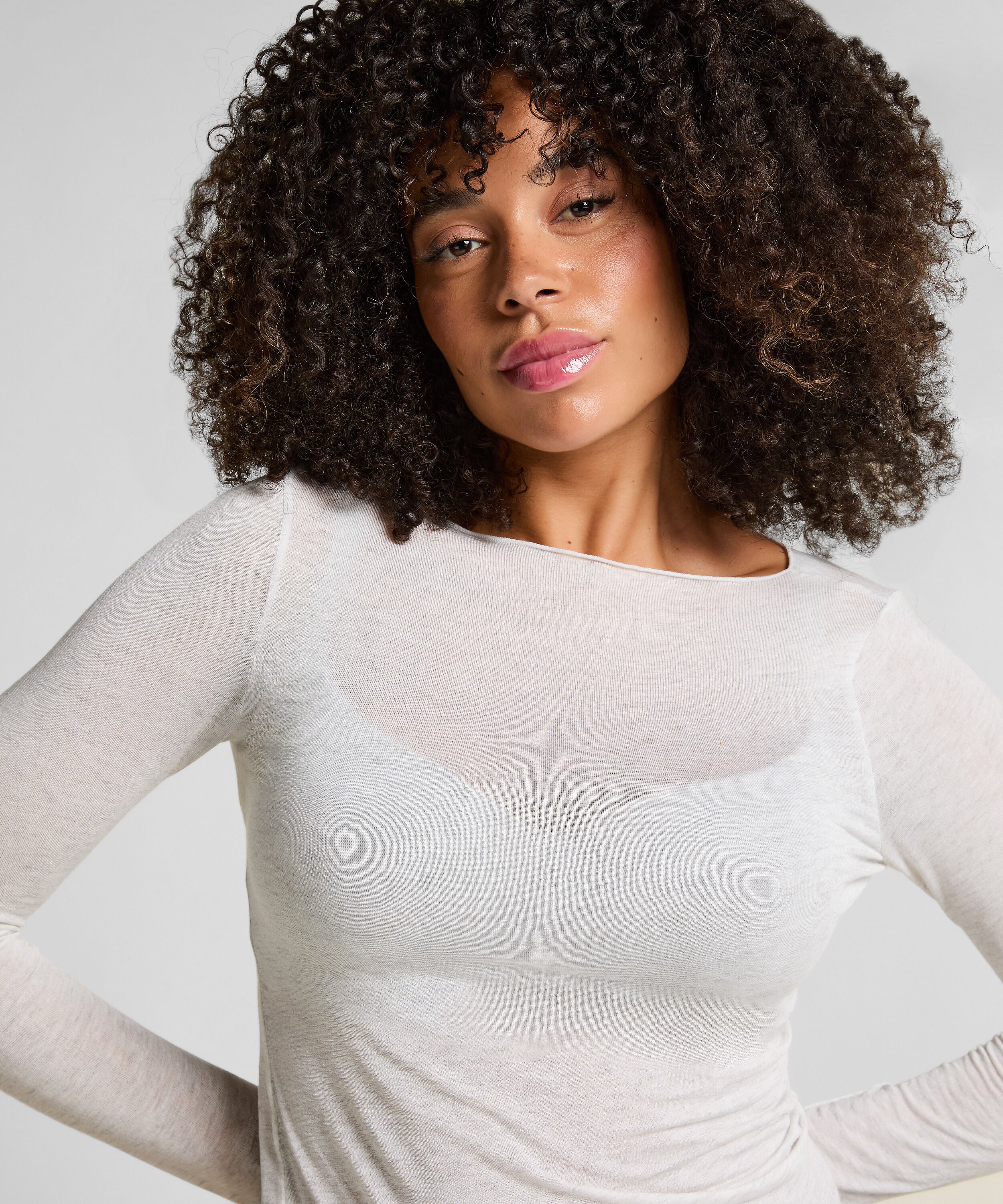 super soft Shirt aus Kaschmir-Mix mit U-Boot-Ausschnitt