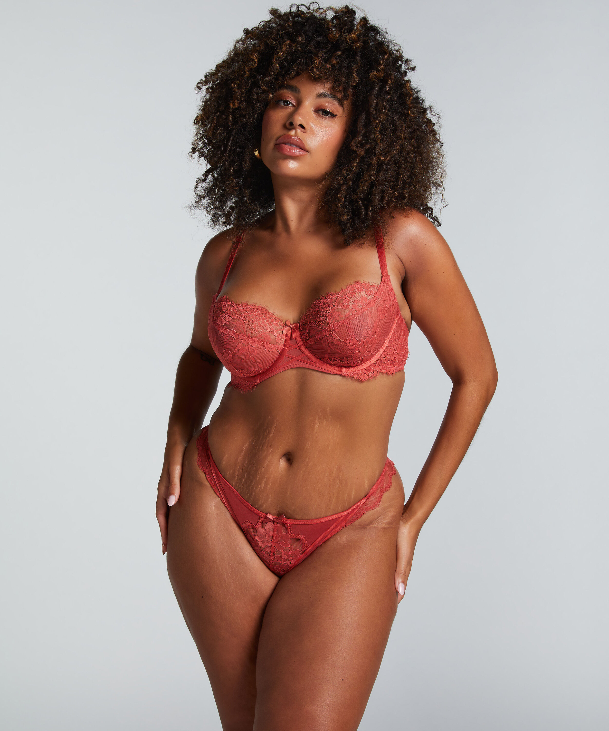 Brazilian Lorna, Rot Brazilian Lorna, Rot