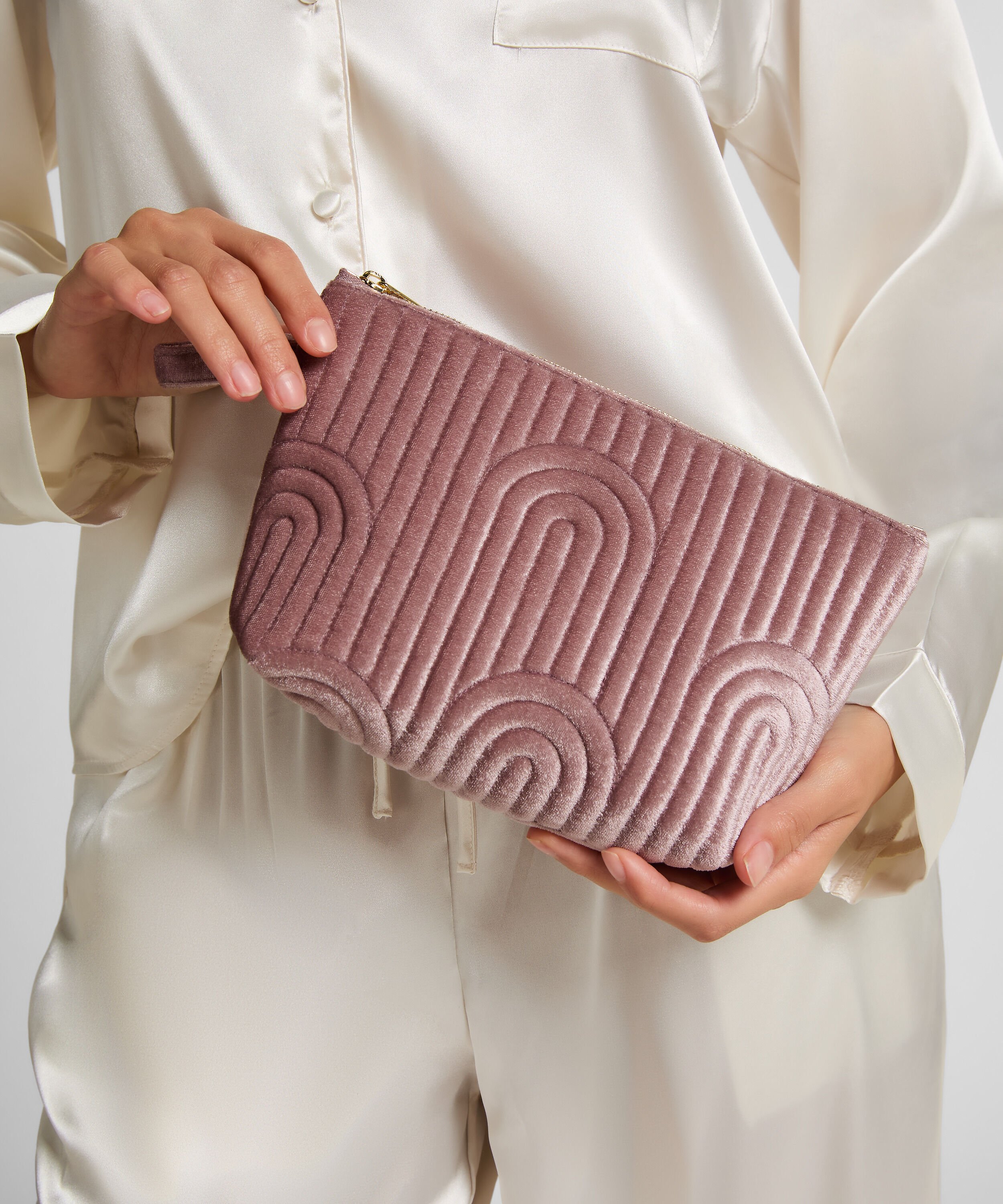 Kleine Kosmetiktasche aus Velours, Lila Kleine Kosmetiktasche aus Velours, Lila