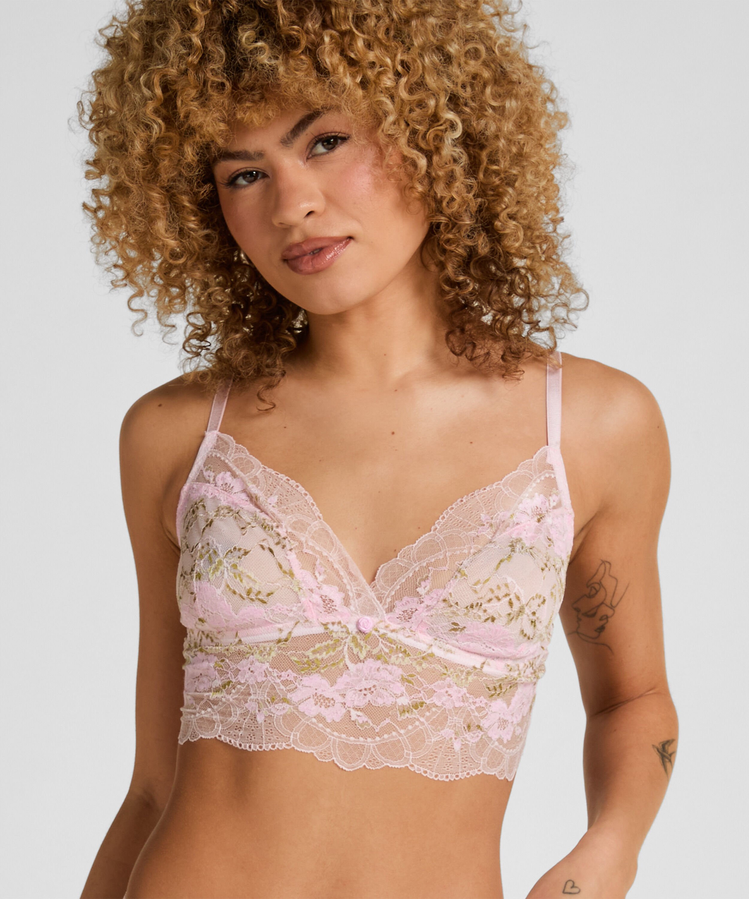 Miri Bralette, Rosa