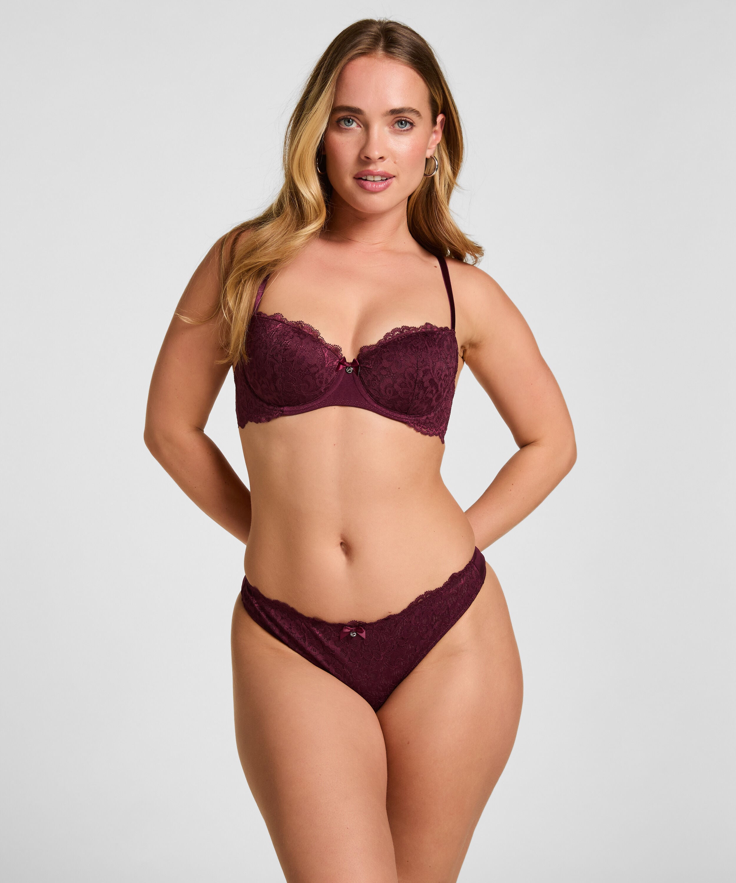 String Marine, Lila