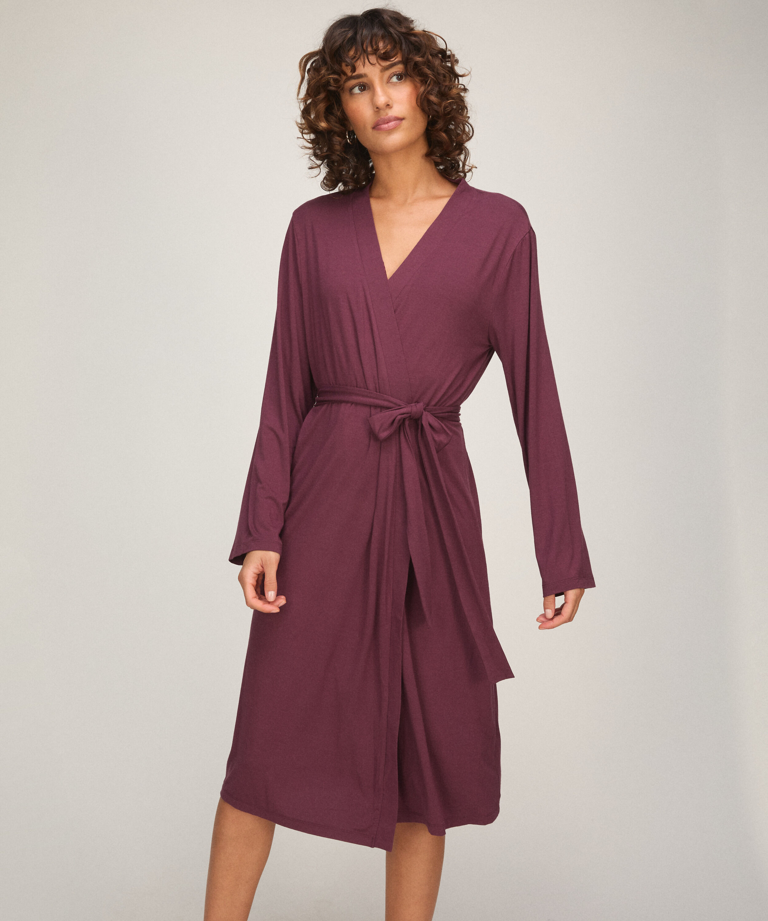 Langer Essential Bademantel, Lila Langer Essential Bademantel, Lila