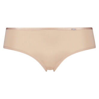 Brazilian Angie Nude, Teint