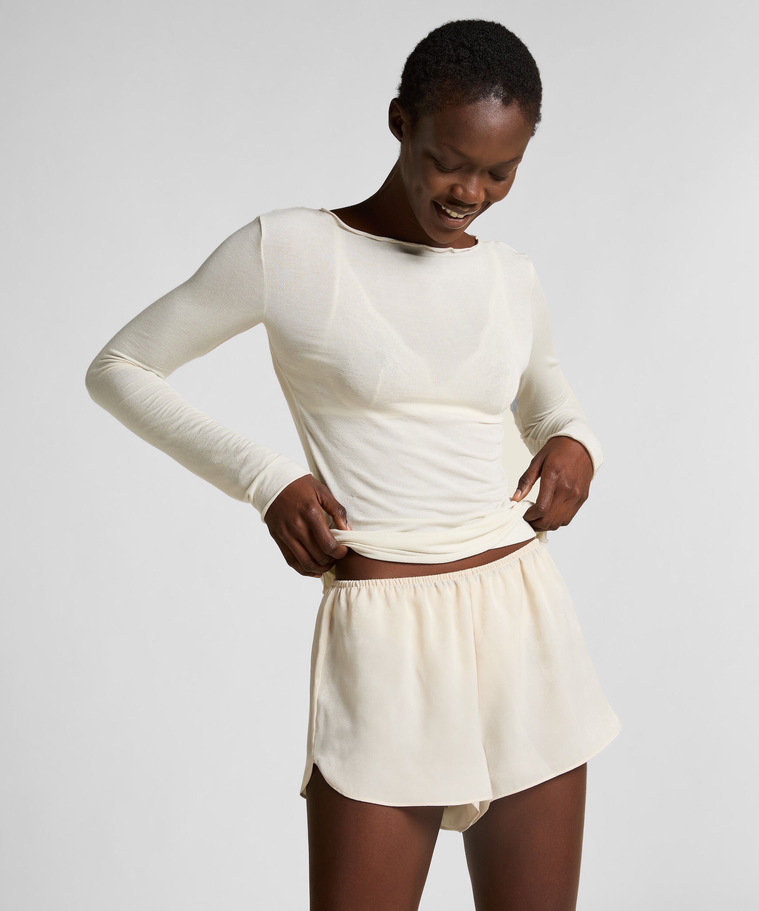 Satin-Shorts Minimal, Weiß Satin-Shorts Minimal, Weiß