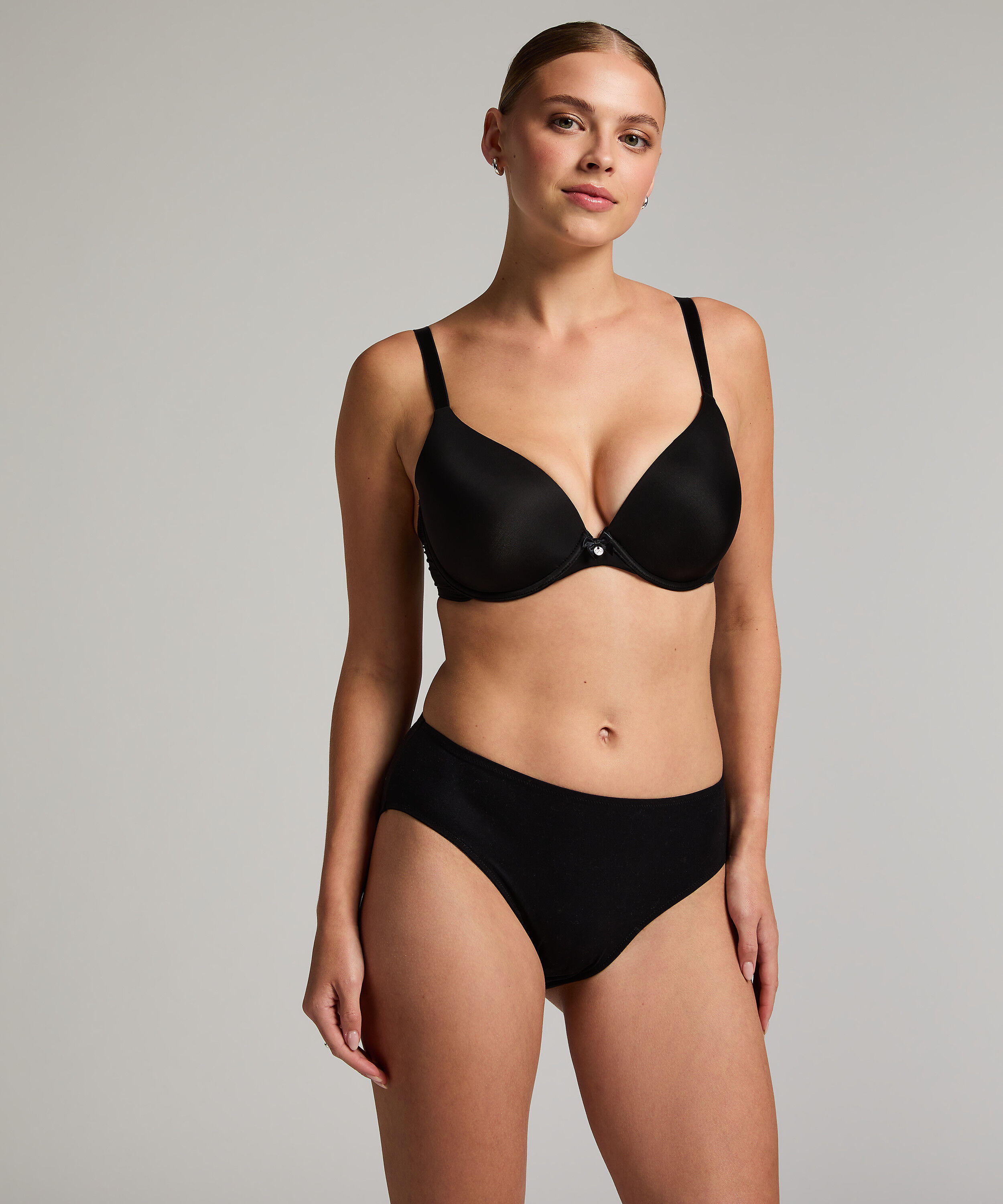 Periodenunterwäsche