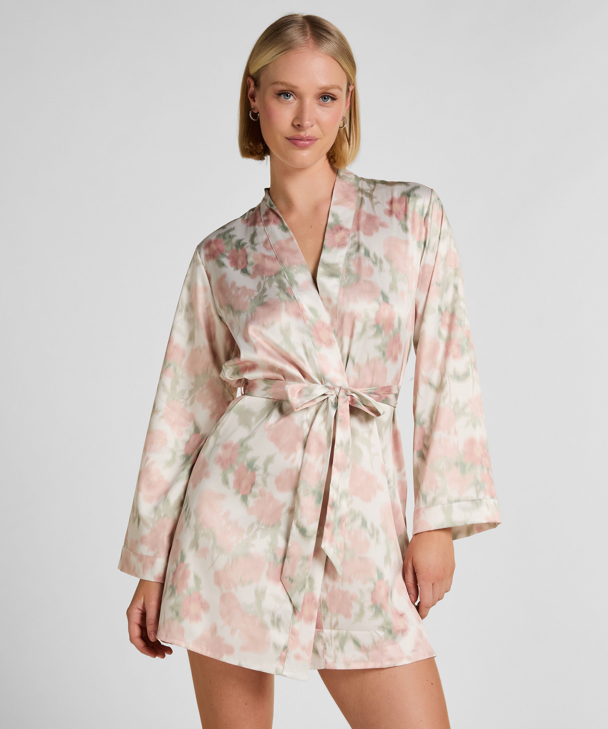 Satin-Kimono mit Blumenmuster
