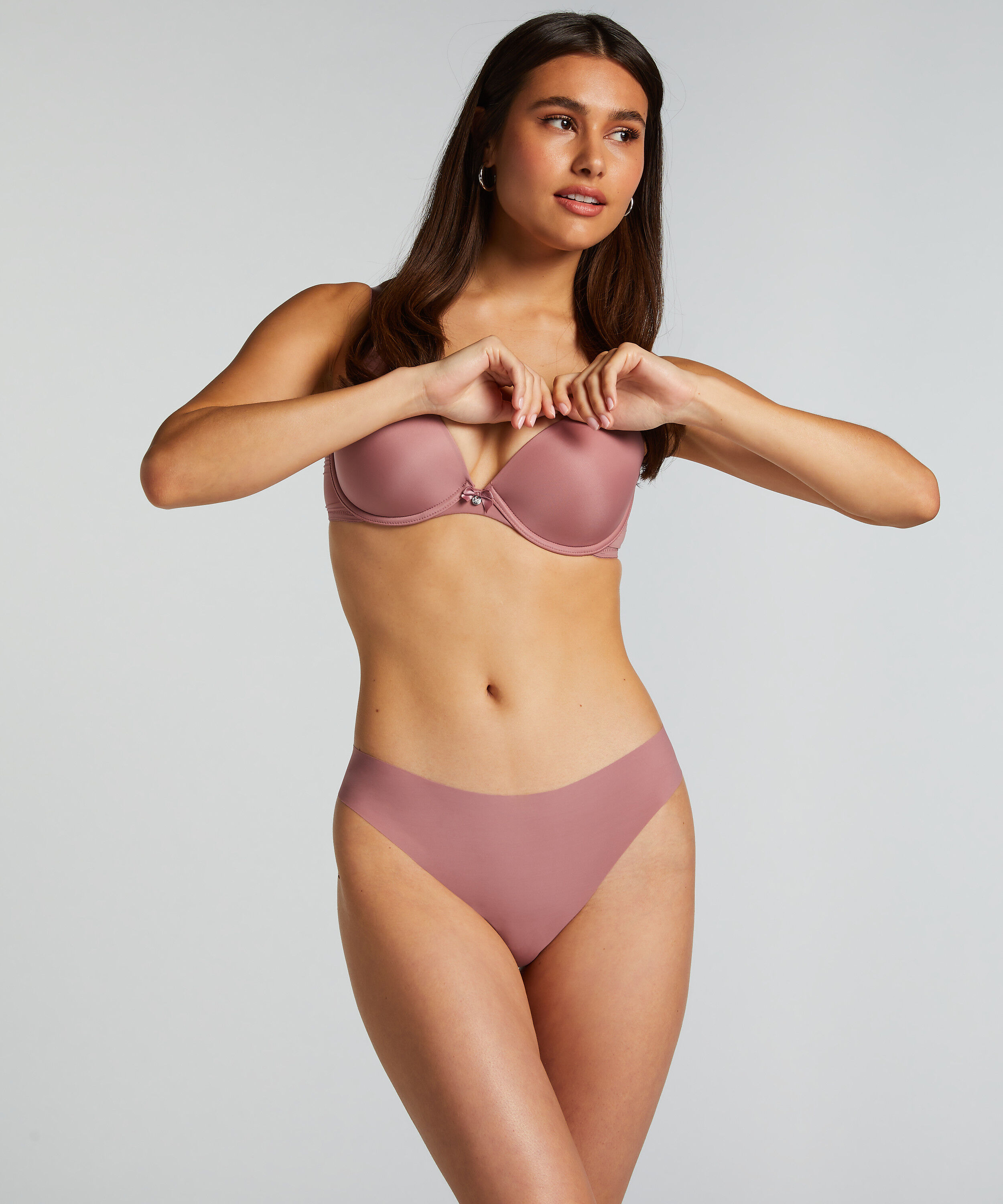Invisible String Basic, Rosa Invisible String Basic, Rosa