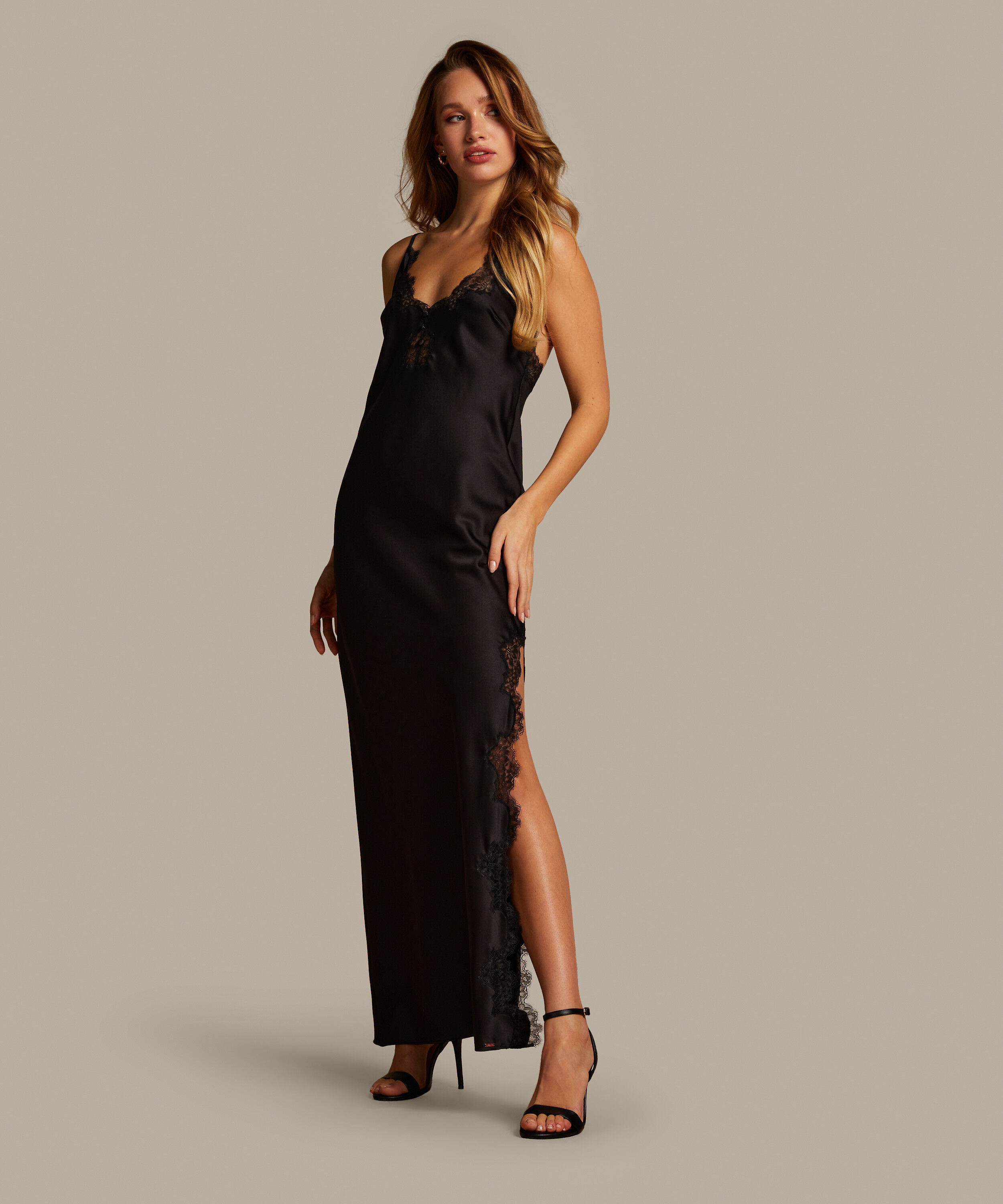 Slipdress aus Satin, Schwarz Slipdress aus Satin, Schwarz