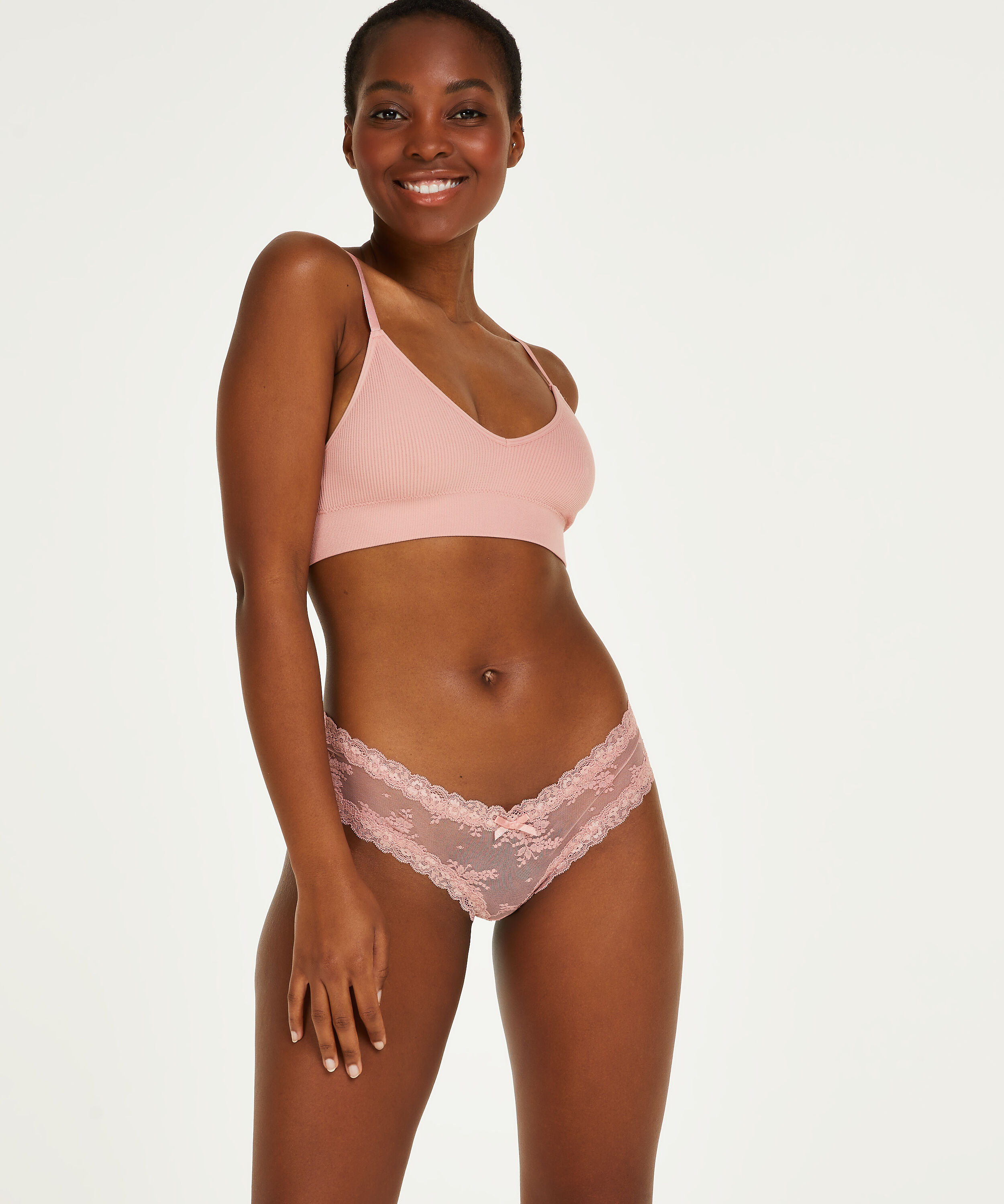 Brazilian V-shape Mesh, Rosa Brazilian V-shape Mesh, Rosa