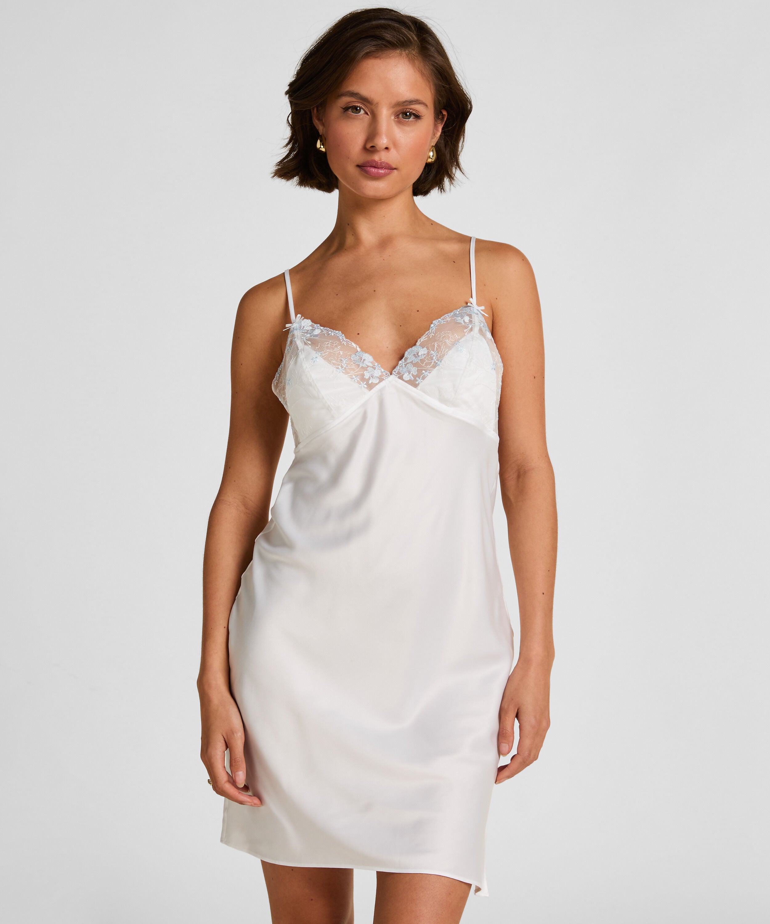 Peonie Slipdress Satin, Weiß Peonie Slipdress Satin, Weiß