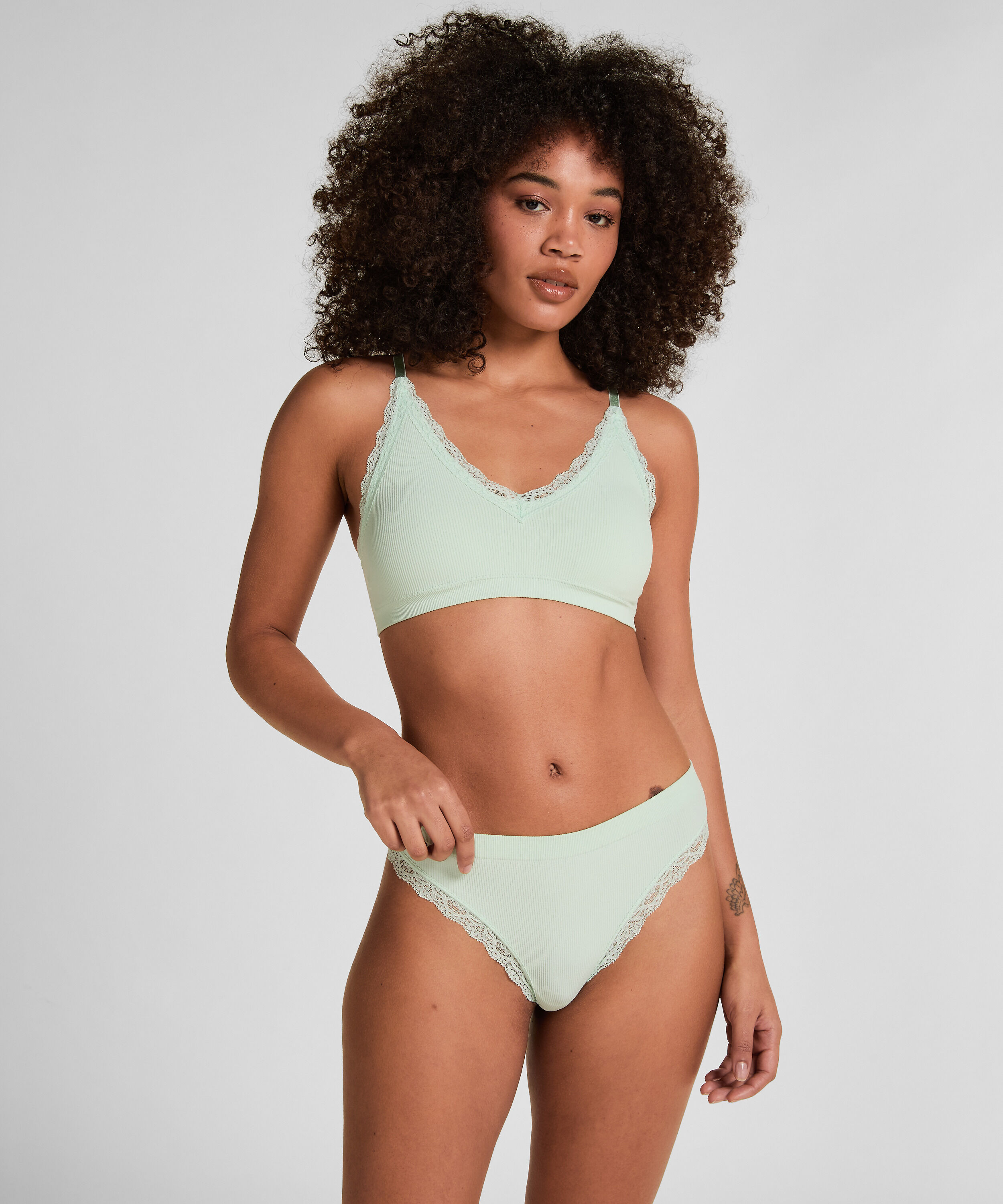 String Lola, Grün String Lola, Grün